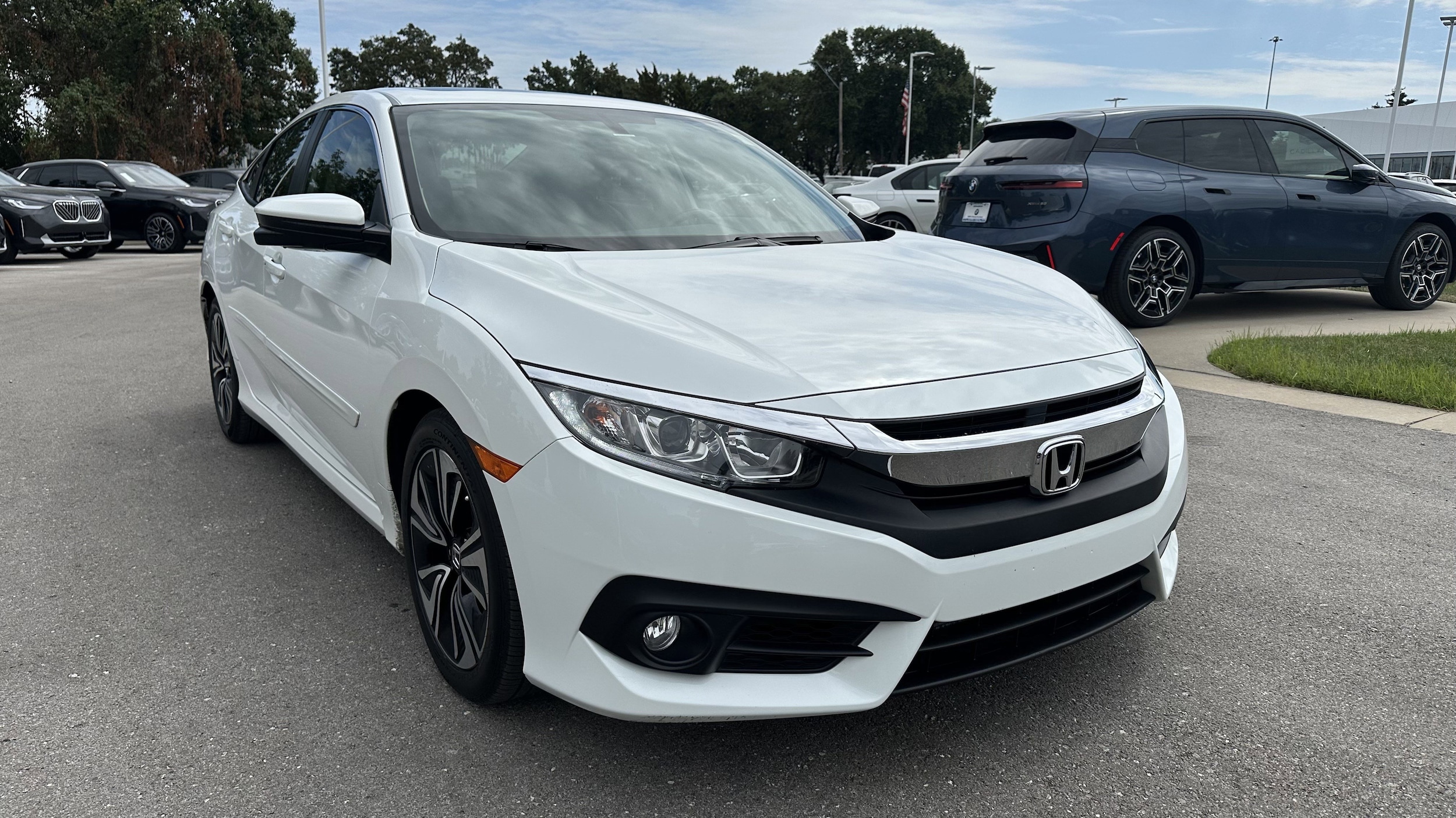 Used 2018 Honda Civic EX-L with VIN JHMFC1F75JX016262 for sale in Kansas City