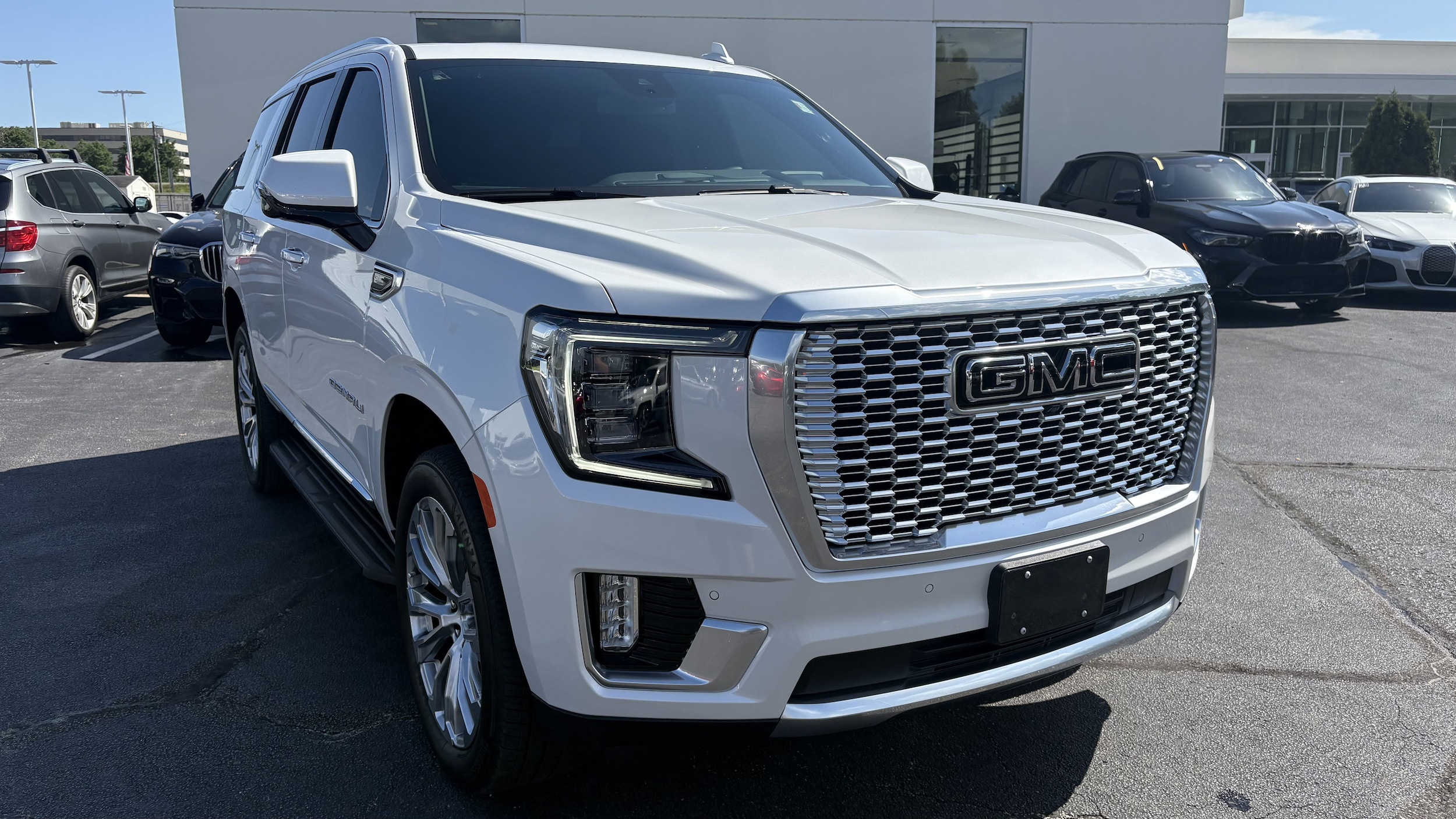 Used 2024 GMC Yukon Denali with VIN 1GKS2DKL5RR175603 for sale in Kansas City