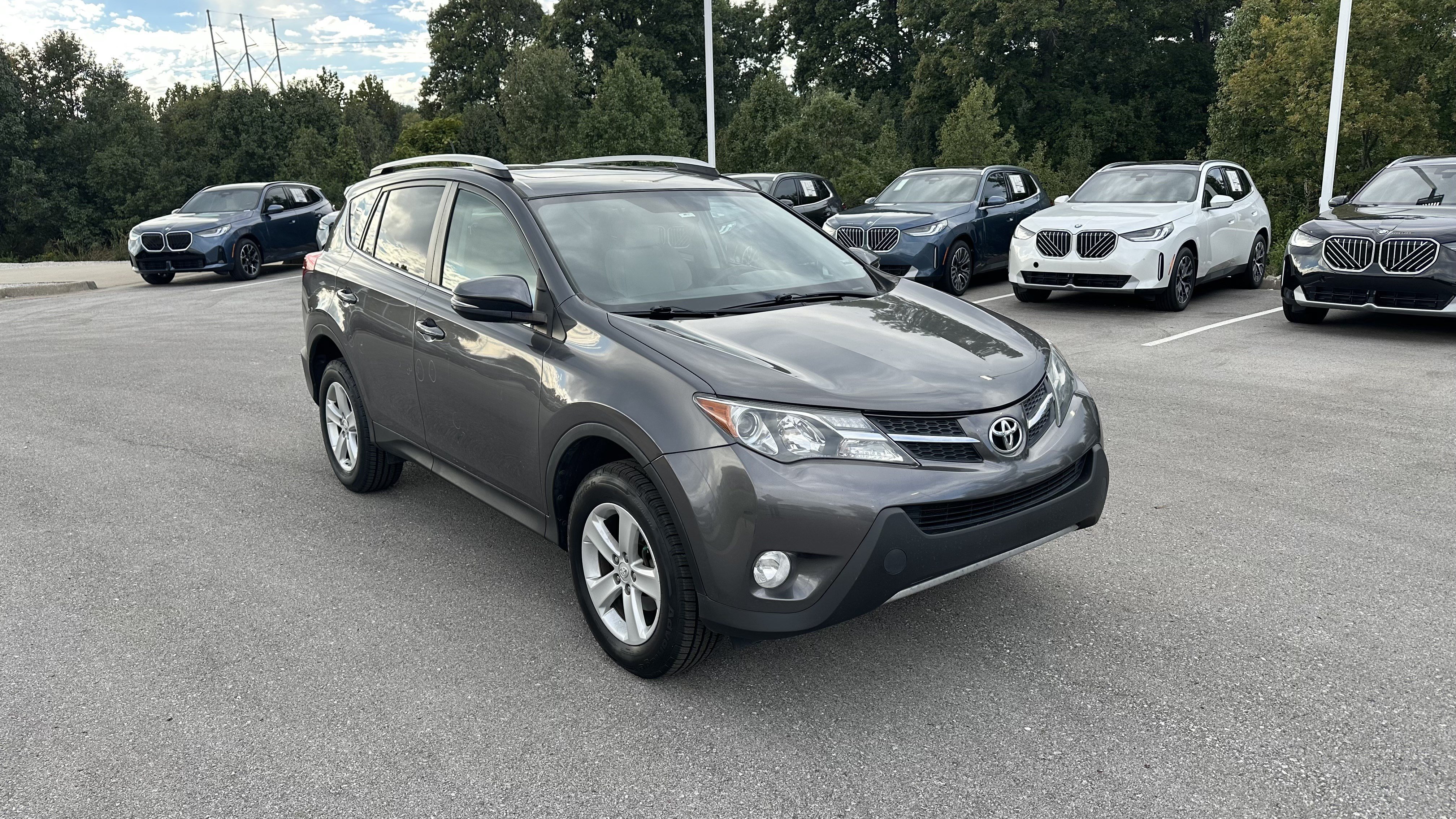 Used 2014 Toyota RAV4 XLE with VIN 2T3RFREVXEW211109 for sale in Kansas City