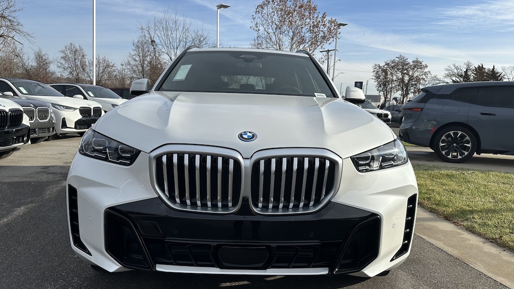 New 2026 BMW X5 xDrive50e SUV