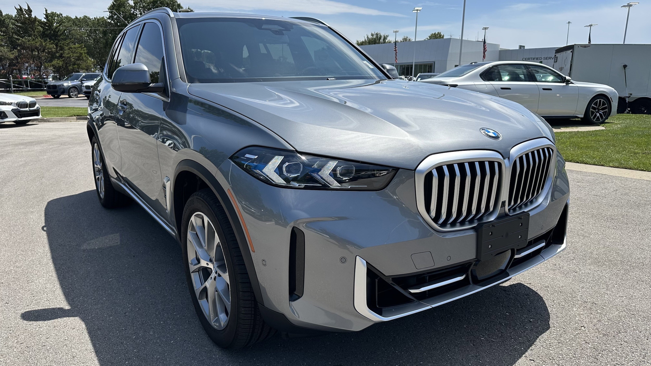 Used 2024 BMW X5 40i with VIN 5UX23EU05R9V97645 for sale in Kansas City