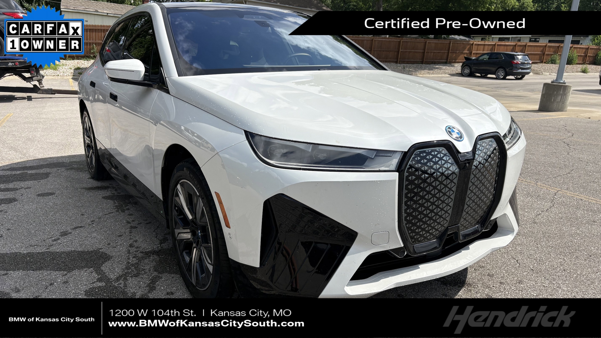 2024 BMW iX xDrive50's photo