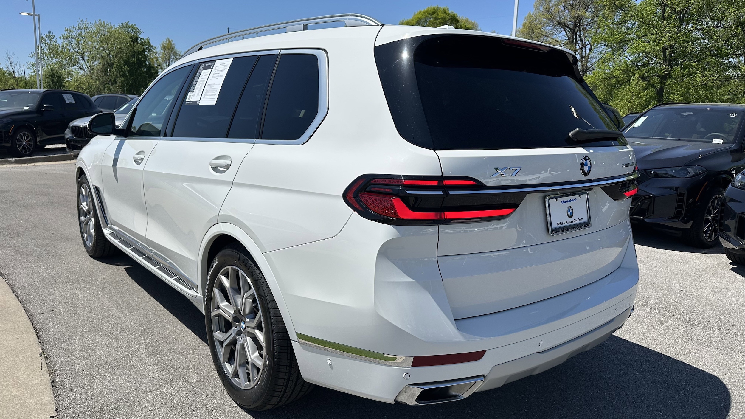 2026 BMW X7 xDrive40i photo 3