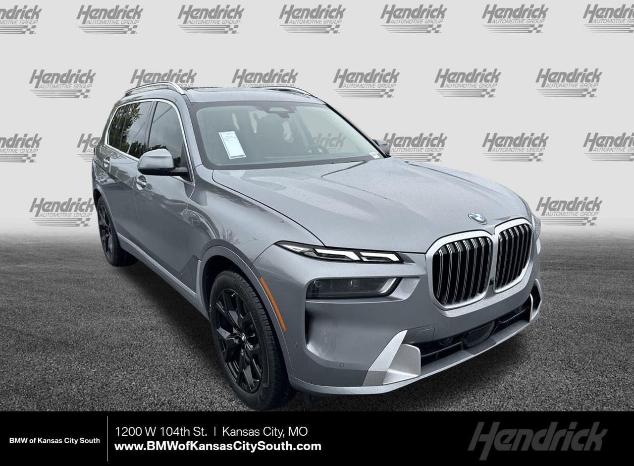 2026 BMW X7 40i's photo