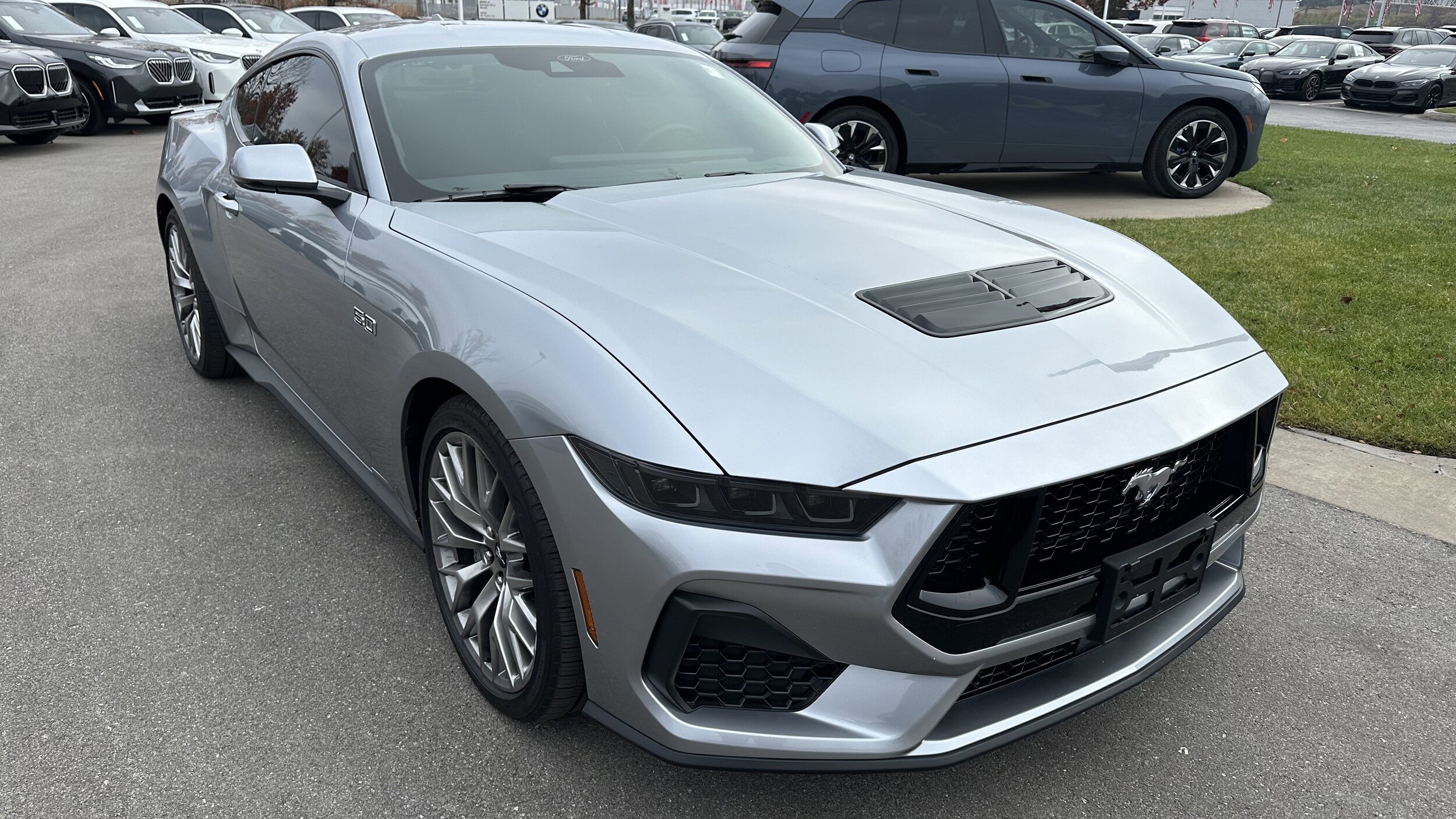 2025 Ford Mustang GT Premium photo 2