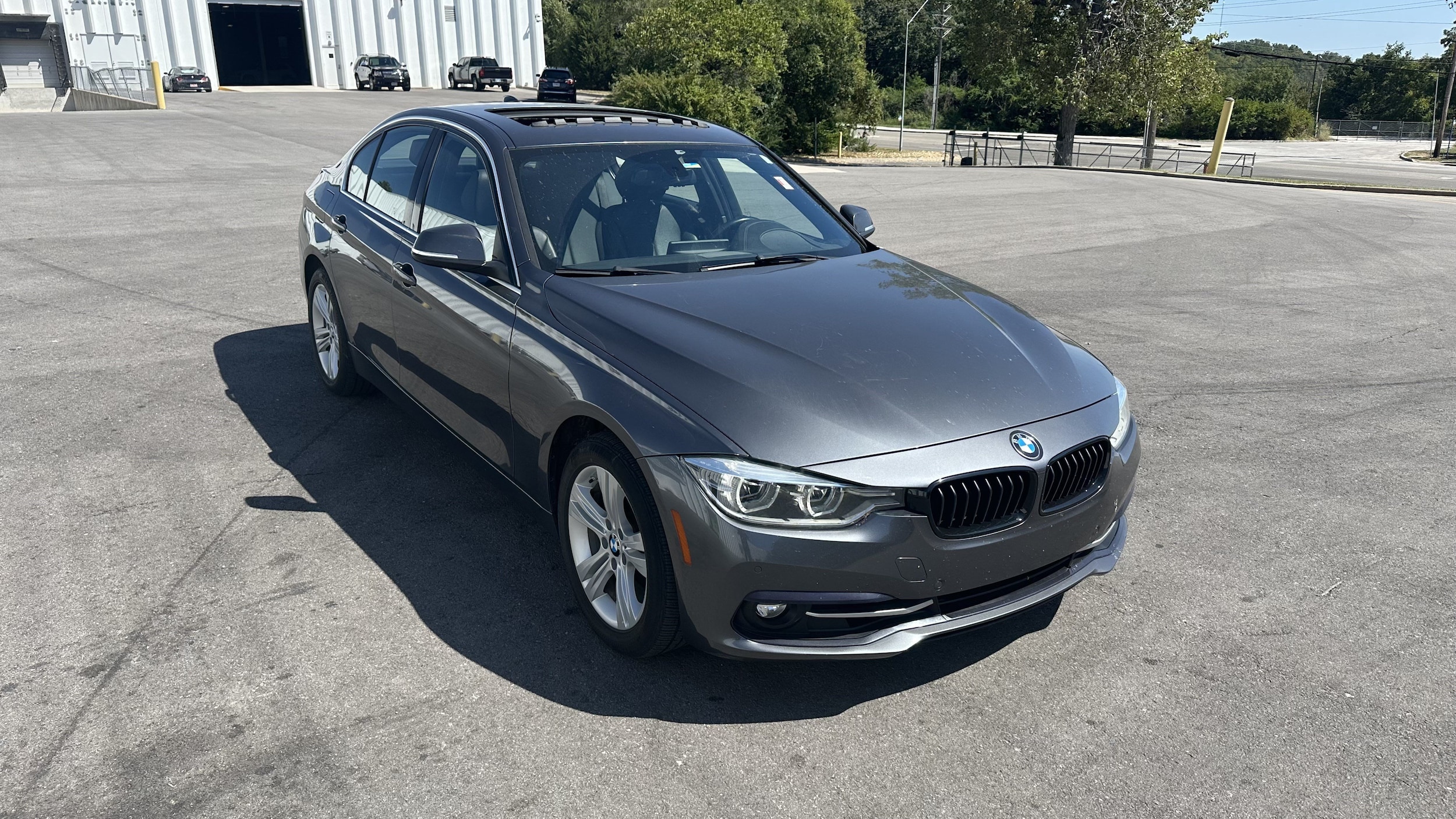 Used 2018 BMW 3 Series 330i with VIN WBA8D9C51JA615958 for sale in Kansas City