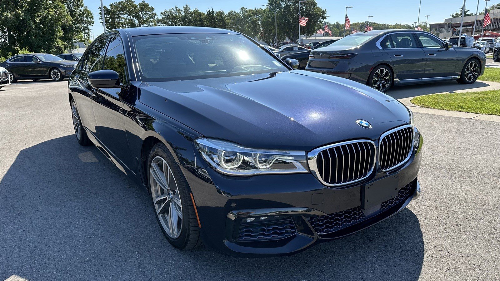 Used 2018 BMW 7 Series 750i with VIN WBA7F2C5XJG423674 for sale in Kansas City, MO