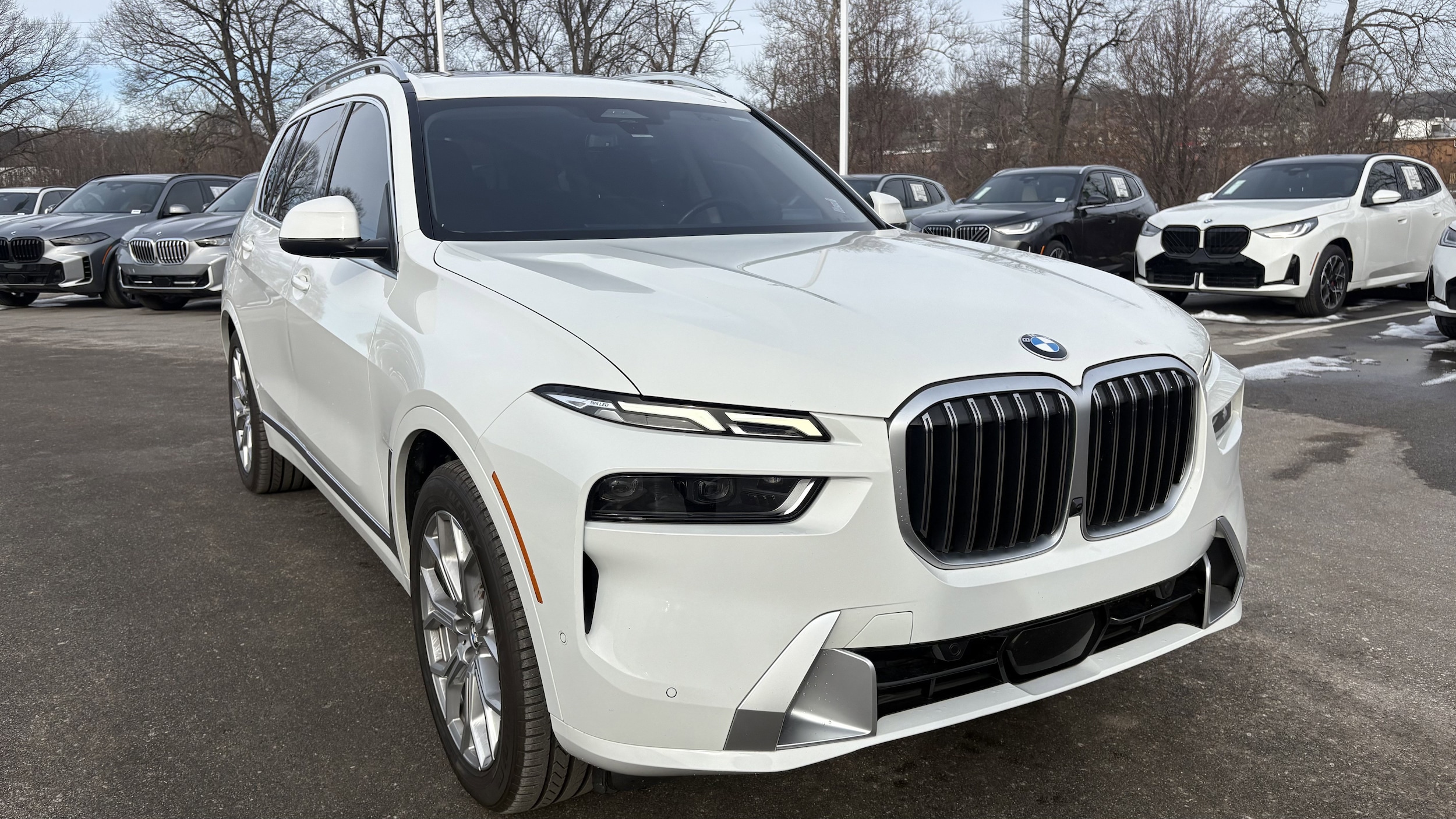 Used 2023 BMW X7 40i with VIN 5UX23EM06P9N48886 for sale in Kansas City