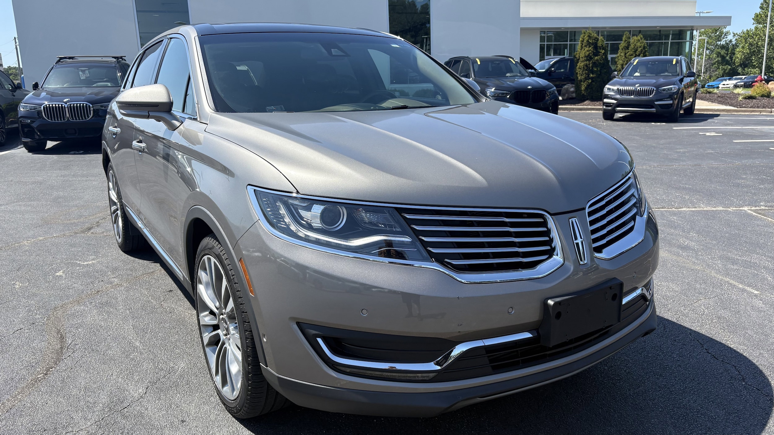 Used 2017 Lincoln MKX Reserve with VIN 2LMPJ8LP8HBL38730 for sale in Kansas City