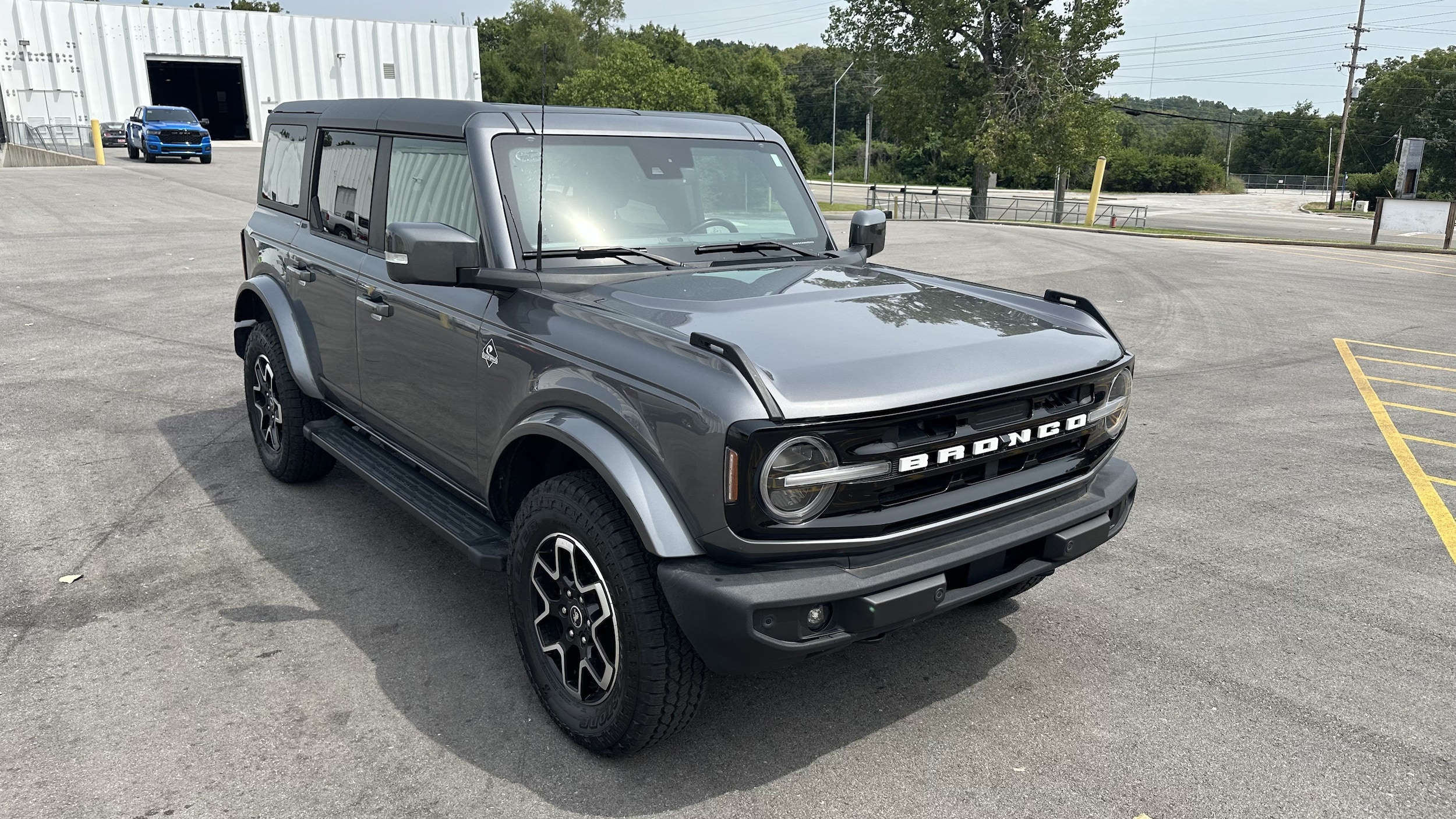Used 2021 Ford Bronco 4-Door Outer Banks with VIN 1FMDE5BH7MLA72851 for sale in Kansas City