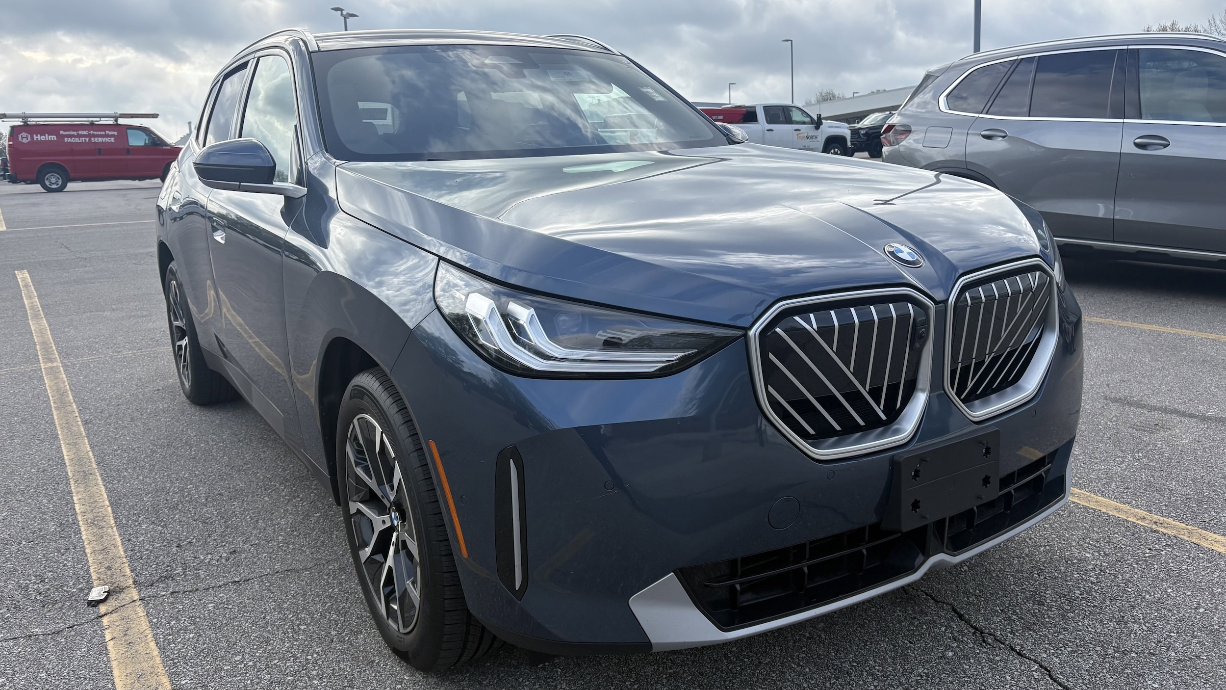 2025 BMW X3 30 xDrive photo 2