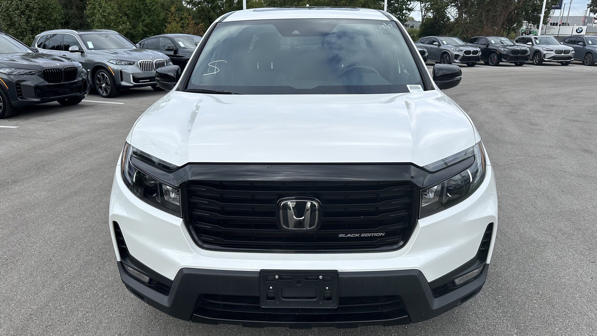 2023 Honda Ridgeline Black Edition photo 2
