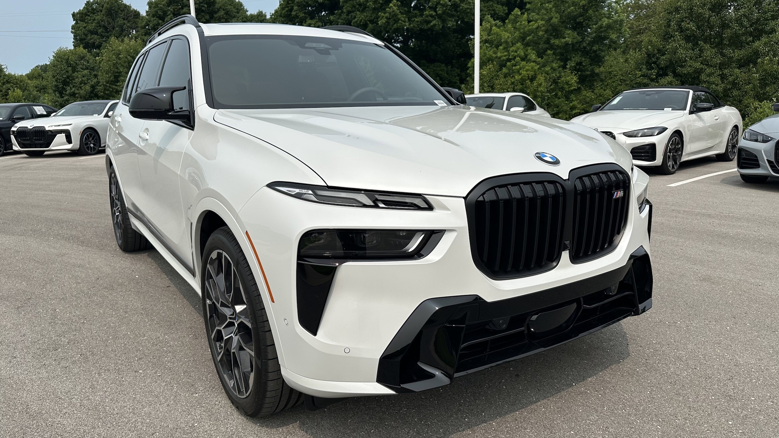 Used 2026 BMW X7 M60i with VIN 5UX33EM03T9045203 for sale in Kansas City