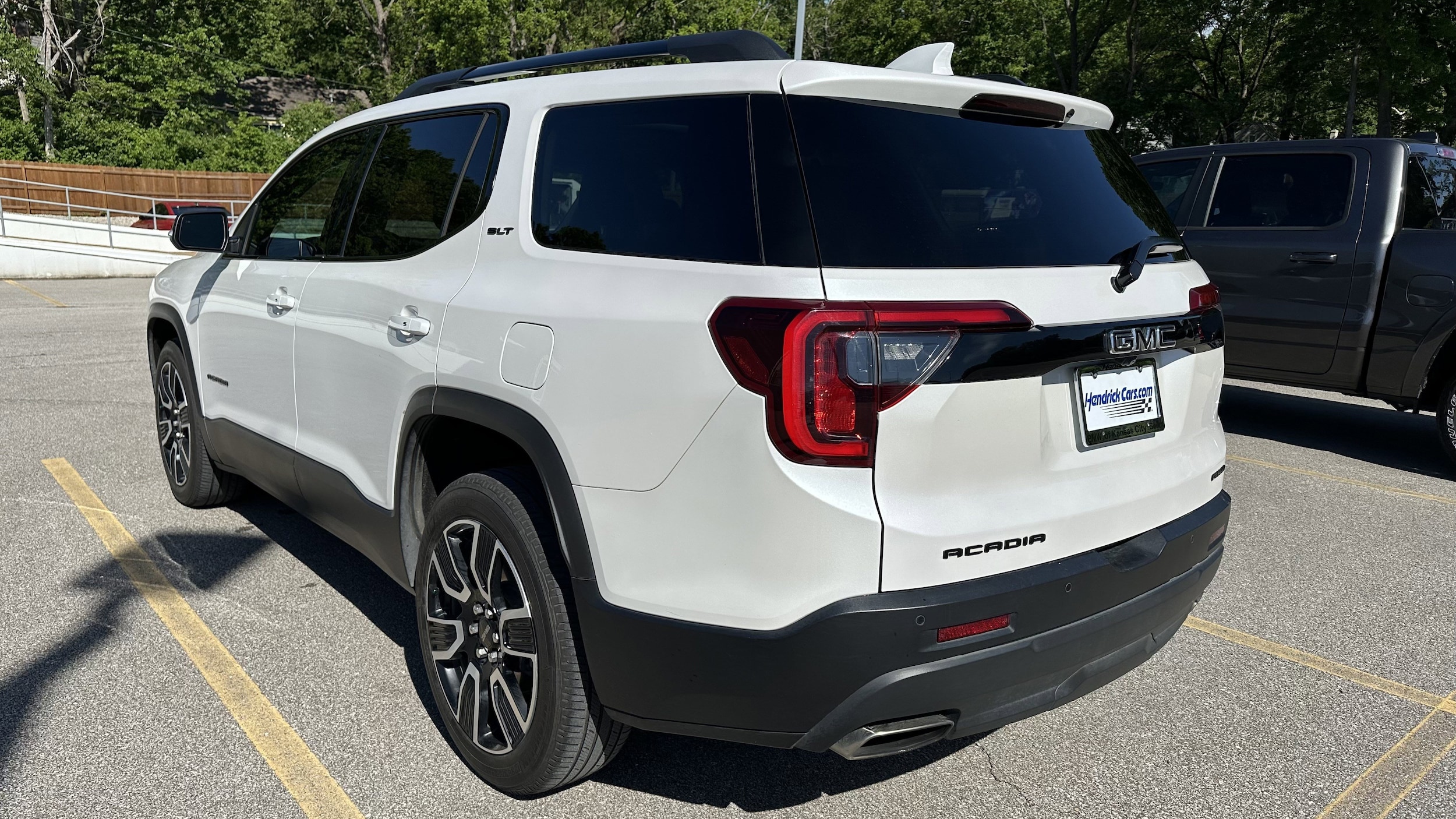 2021 GMC Acadia SLT AWD photo 3