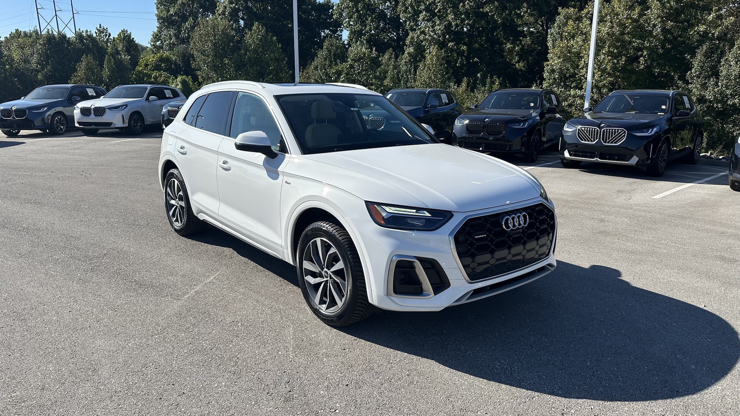 Used 2022 Audi Q5 Premium Plus with VIN WA1EAAFYXN2085845 for sale in Kansas City