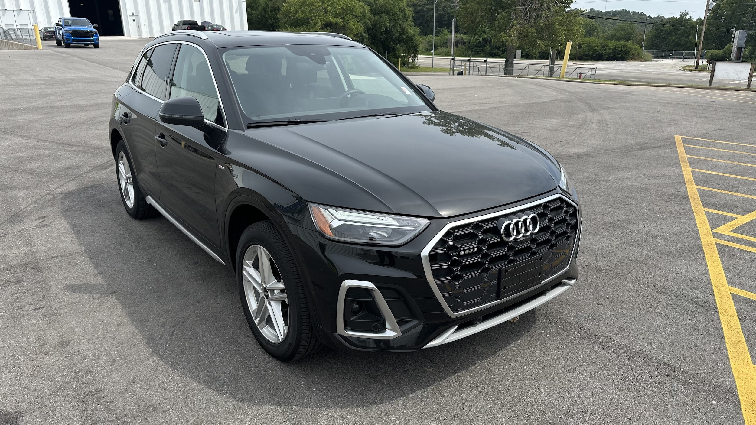 Used 2023 Audi Q5 Premium Plus with VIN WA1E2AFY9P2140897 for sale in Kansas City