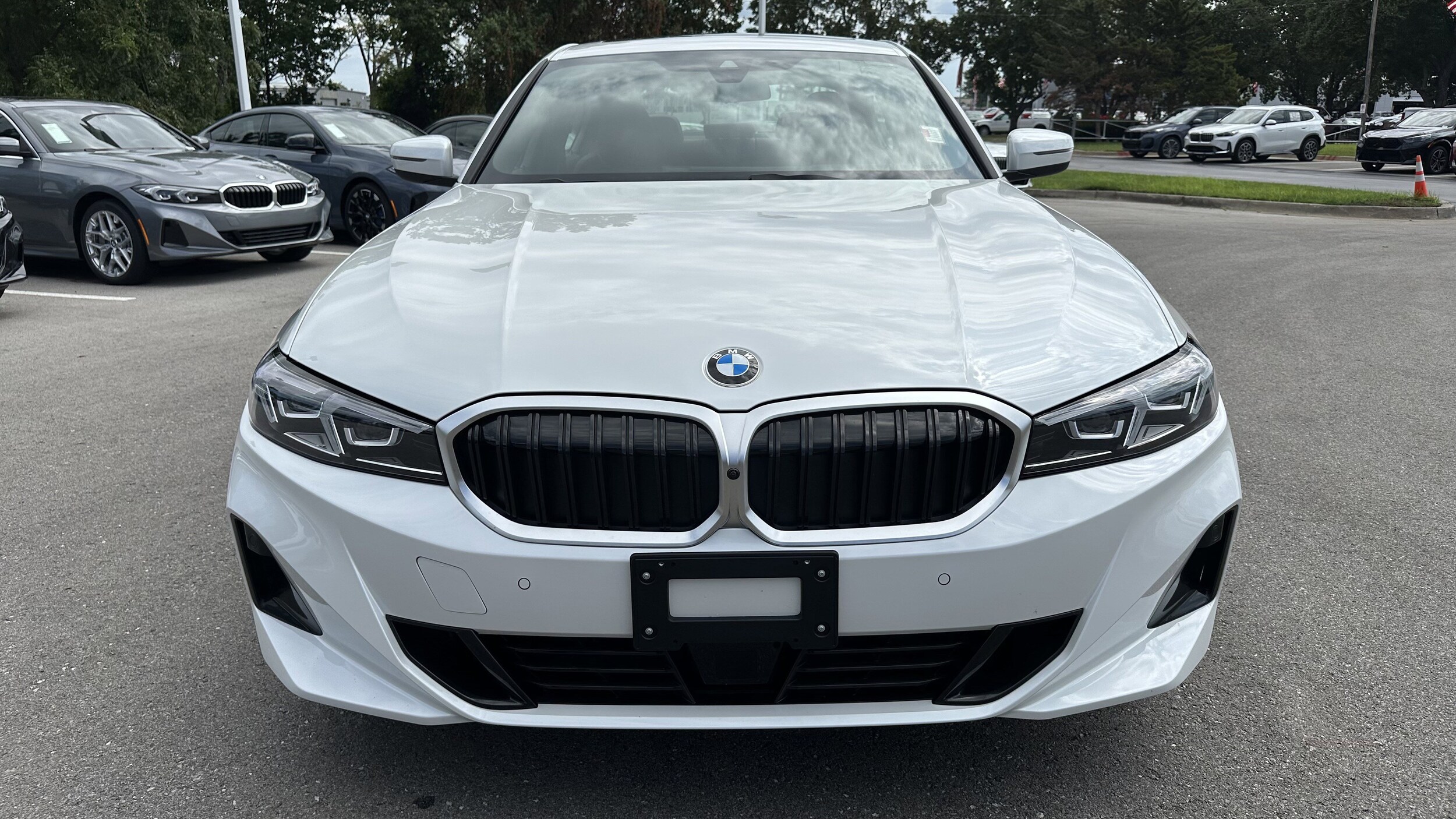 2025 Bmw 330i xDrive photo 3