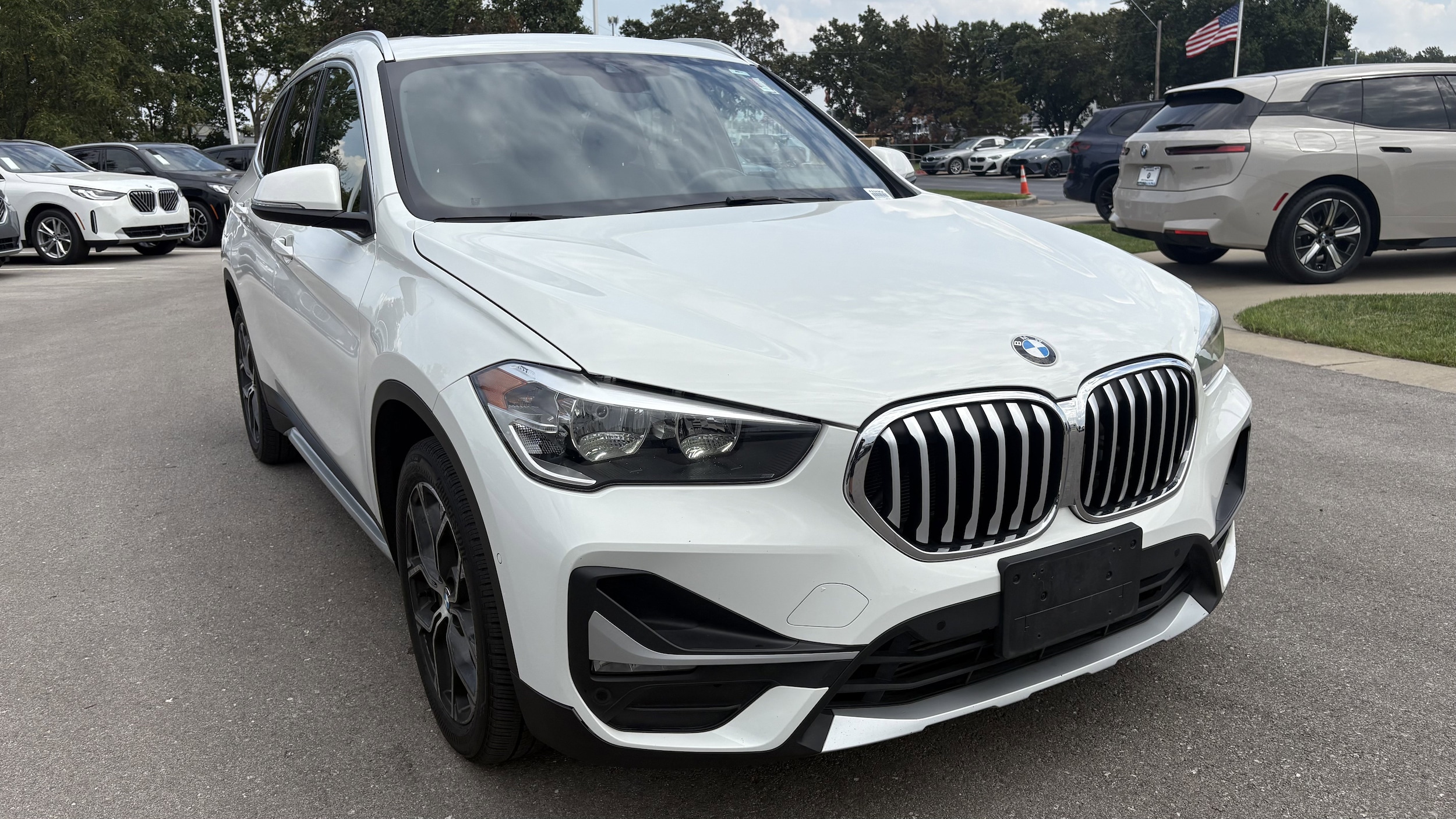 Used 2020 BMW X1 28i with VIN WBXJG9C00L5P72301 for sale in Kansas City