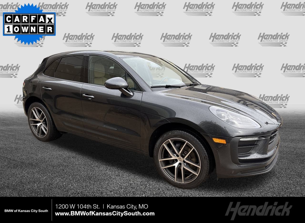 2024 Porsche Macan's photo