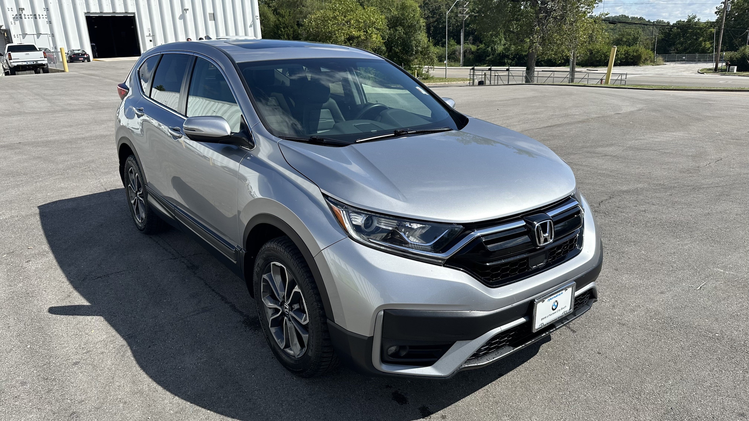 Used 2022 Honda CR-V EX-L with VIN 2HKRW2H82NH609483 for sale in Kansas City