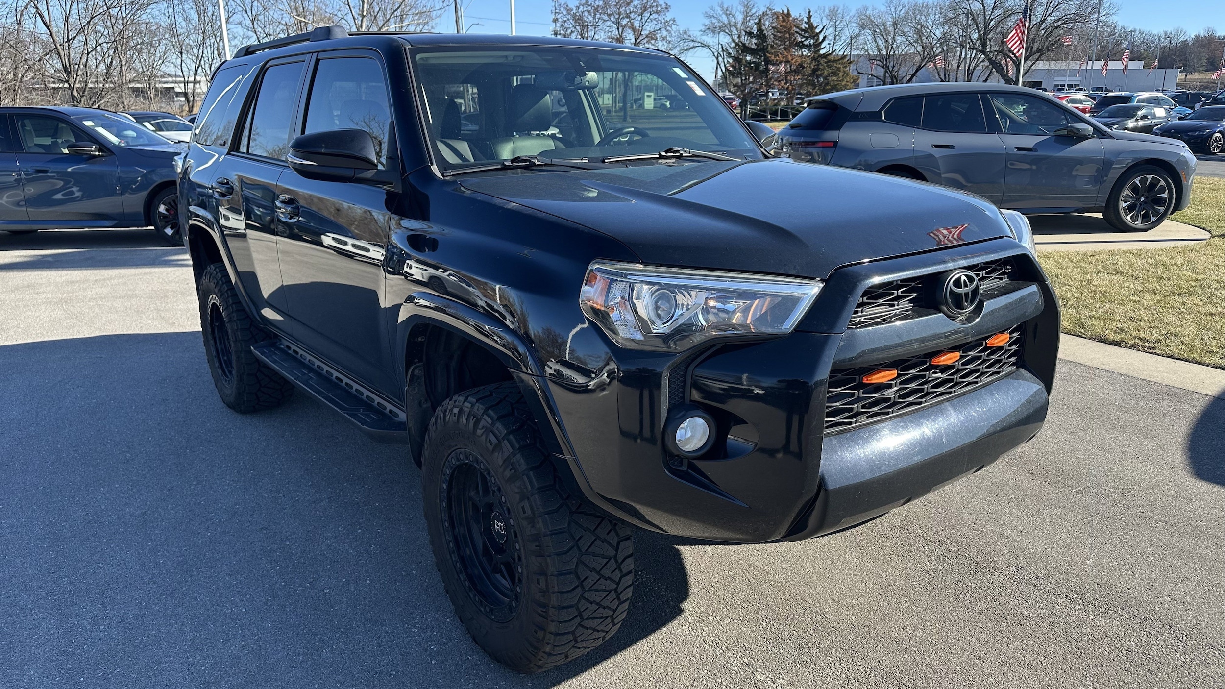 Used 2017 Toyota 4Runner SR5 Premium with VIN JTEBU5JRXH5423640 for sale in Kansas City