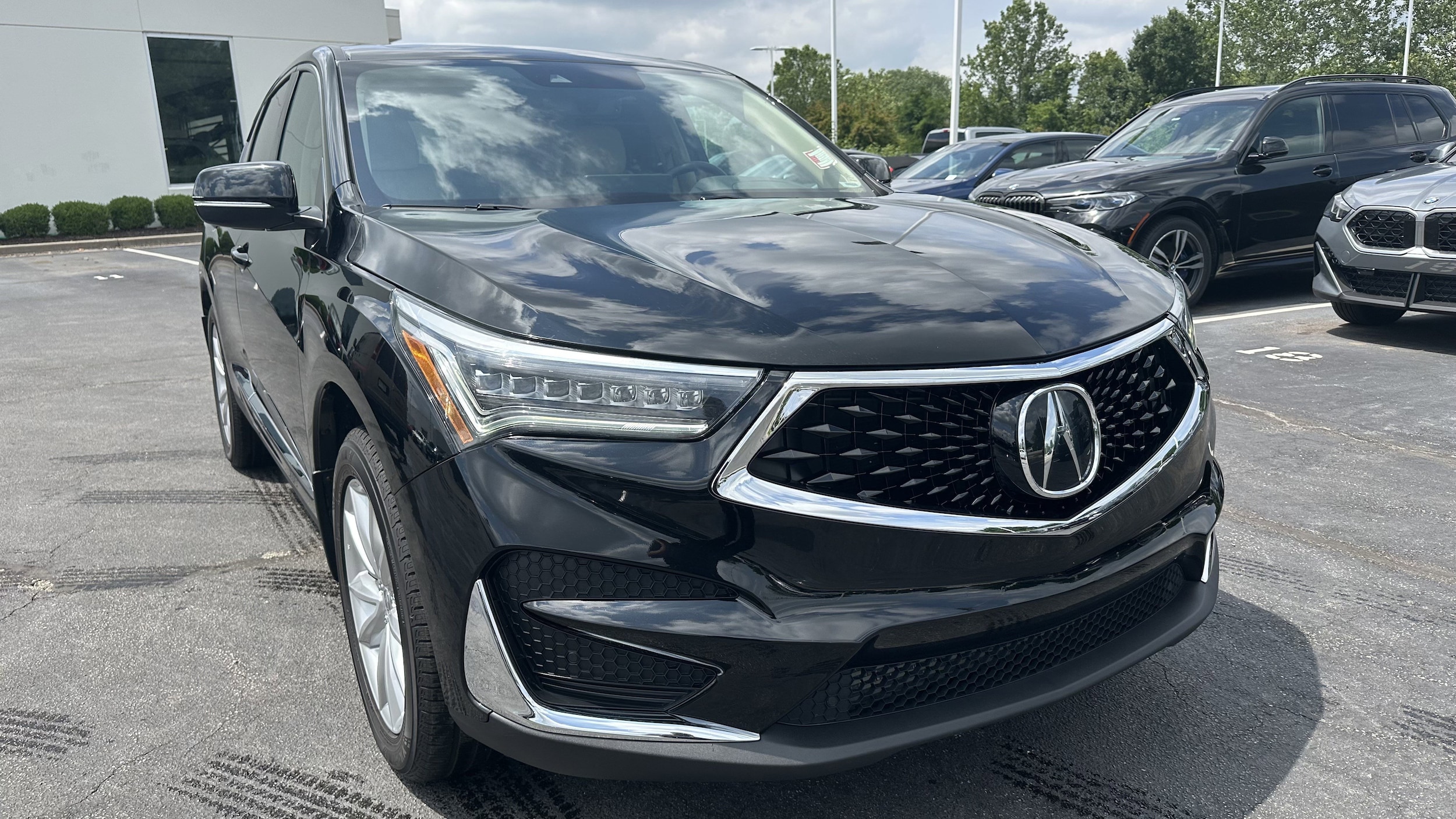 Used 2019 Acura RDX Base with VIN 5J8TC2H38KL012446 for sale in Kansas City