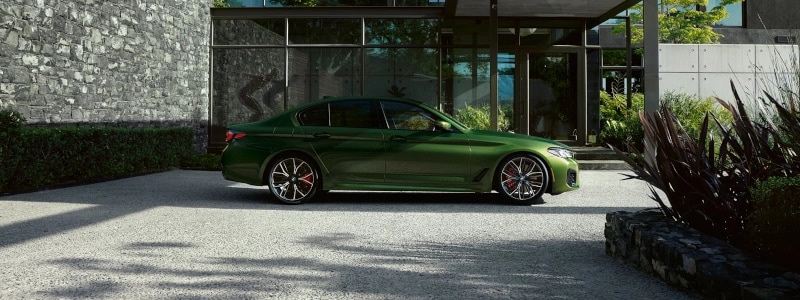 New 2023 5 Series Kansas City MO