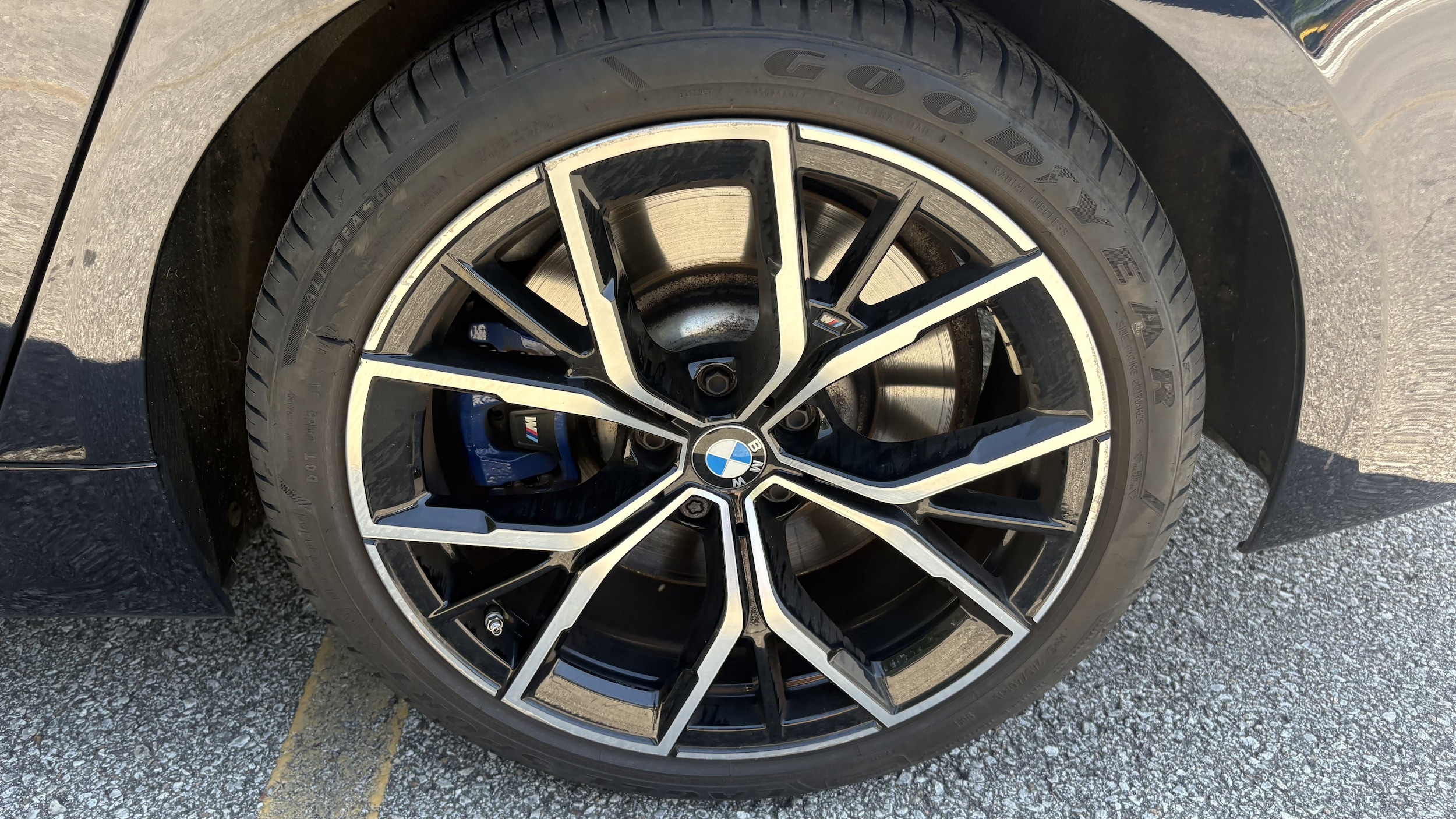 Used 2023 BMW 5 Series 540i with VIN WBA73BJ07PWX98307 for sale in Kansas City