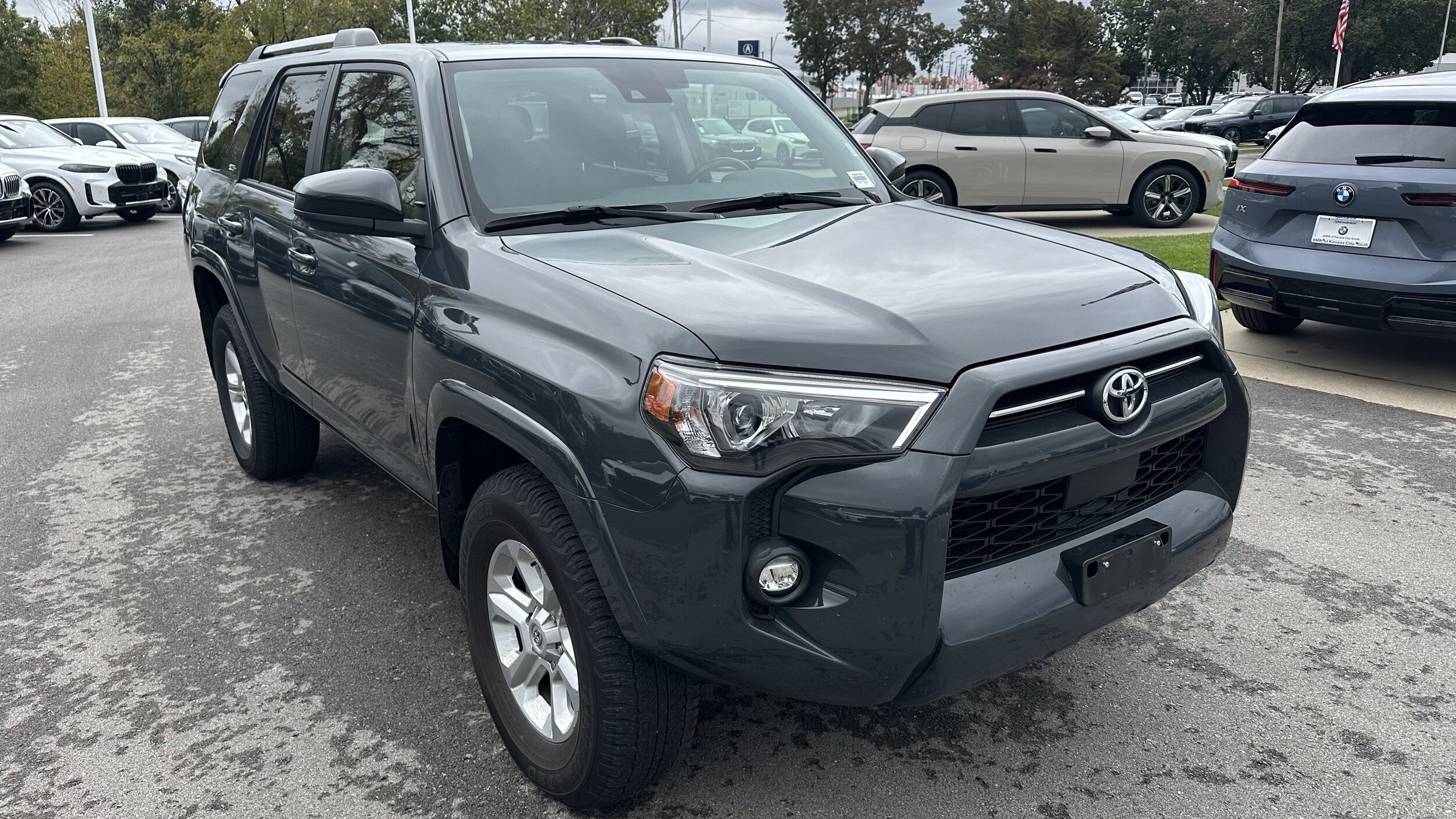 2024 Toyota 4Runner SR5 photo 2