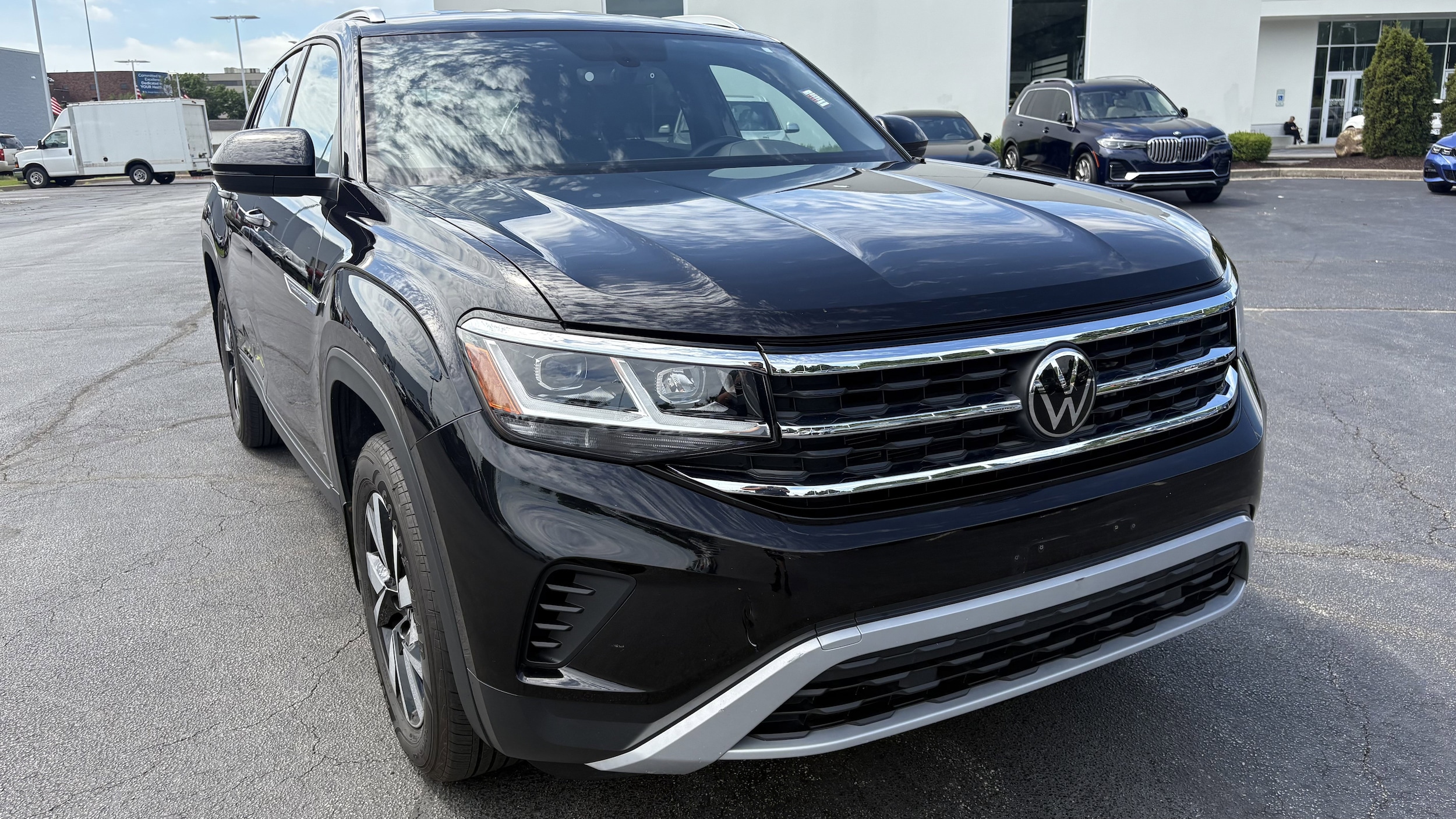 Used 2023 Volkswagen Atlas Cross Sport SE with VIN 1V2DC2CA1PC212146 for sale in Kansas City
