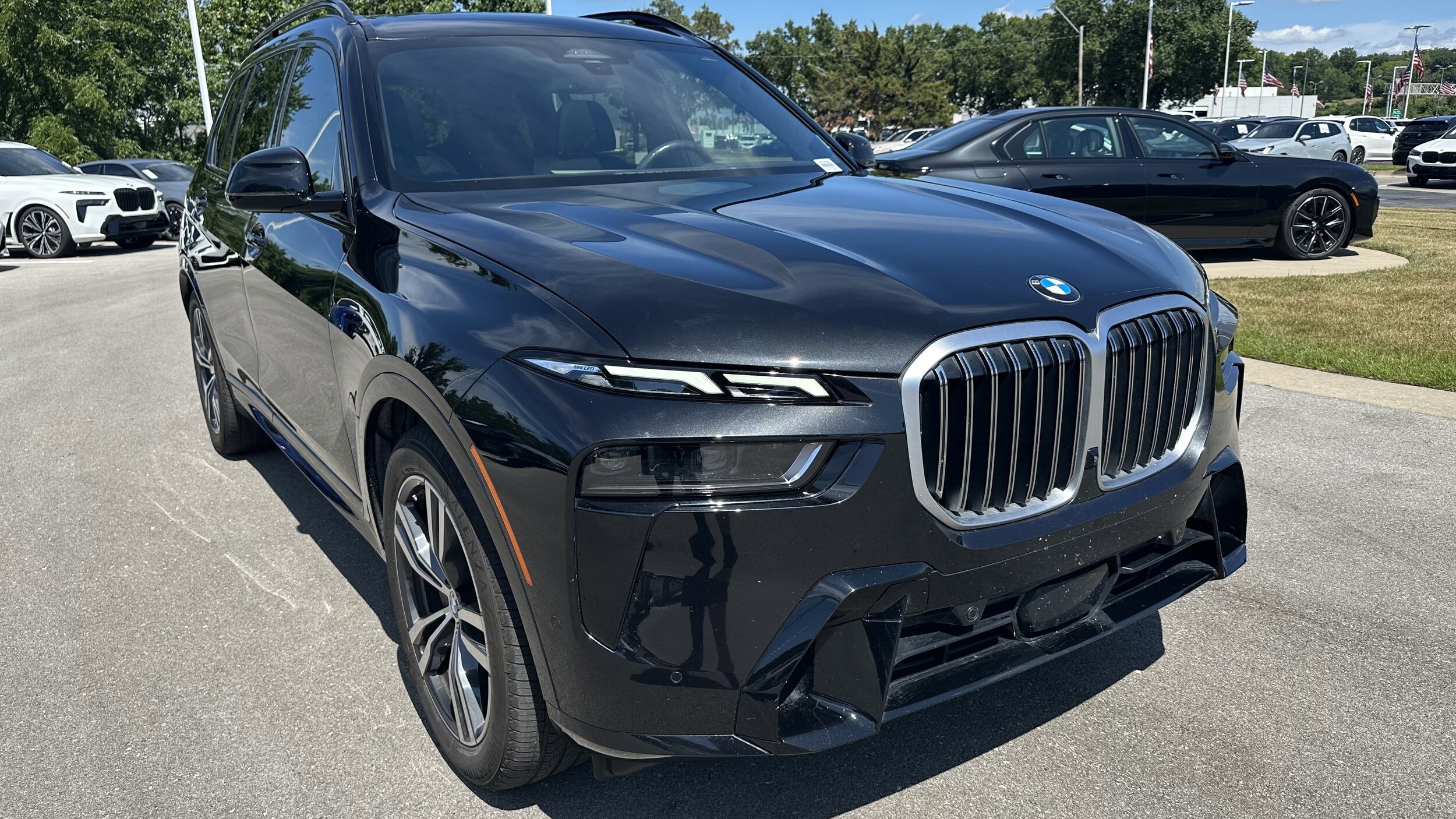 2023 Bmw X7 xDrive40i photo 2