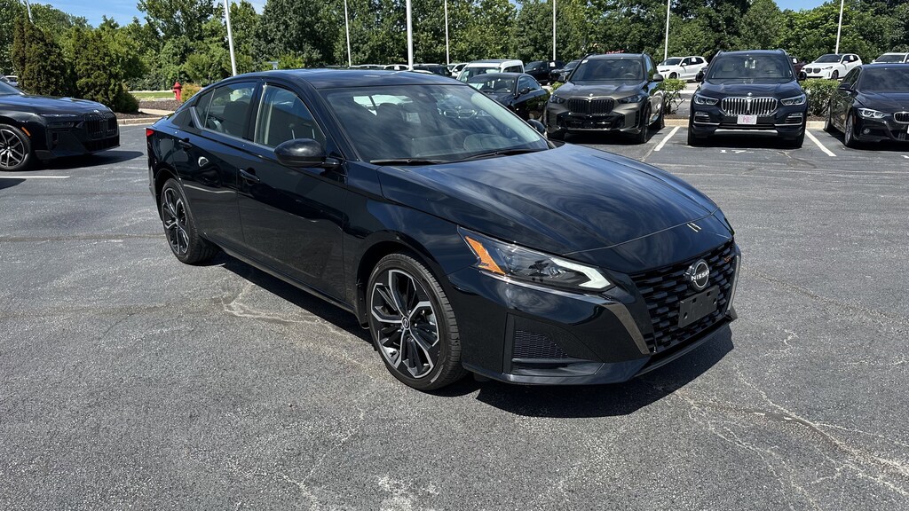 Used 2024 Nissan Altima 2.5 SR Sedan