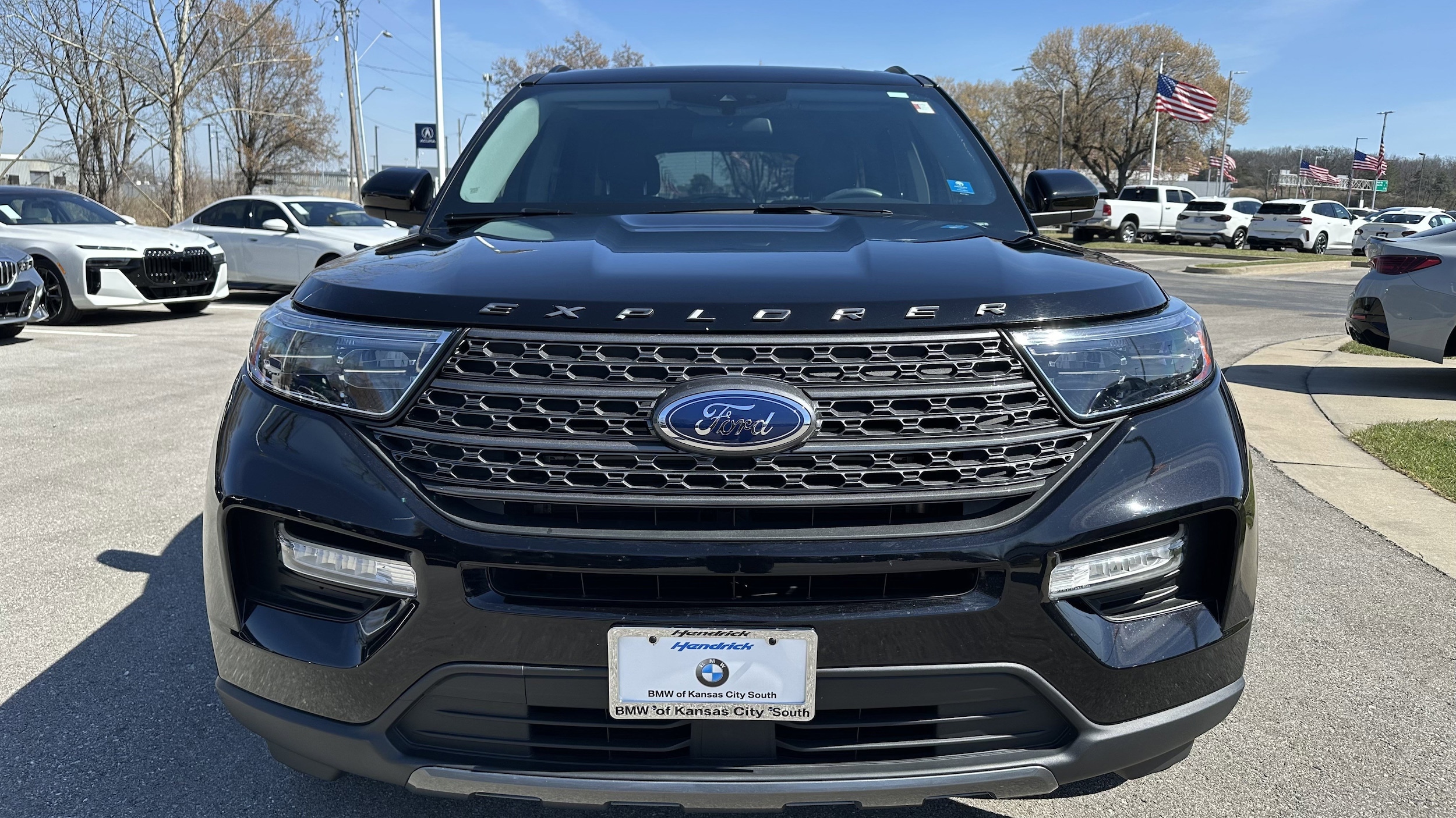 2022 Ford Explorer XLT photo 2