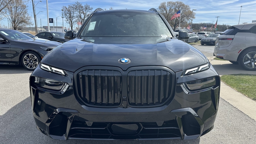 New 2026 BMW X7 xDrive40i SUV