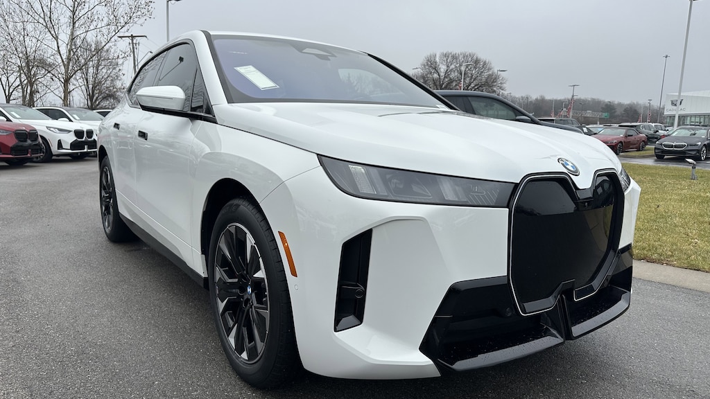 New 2026 BMW iX xDrive45 SUV