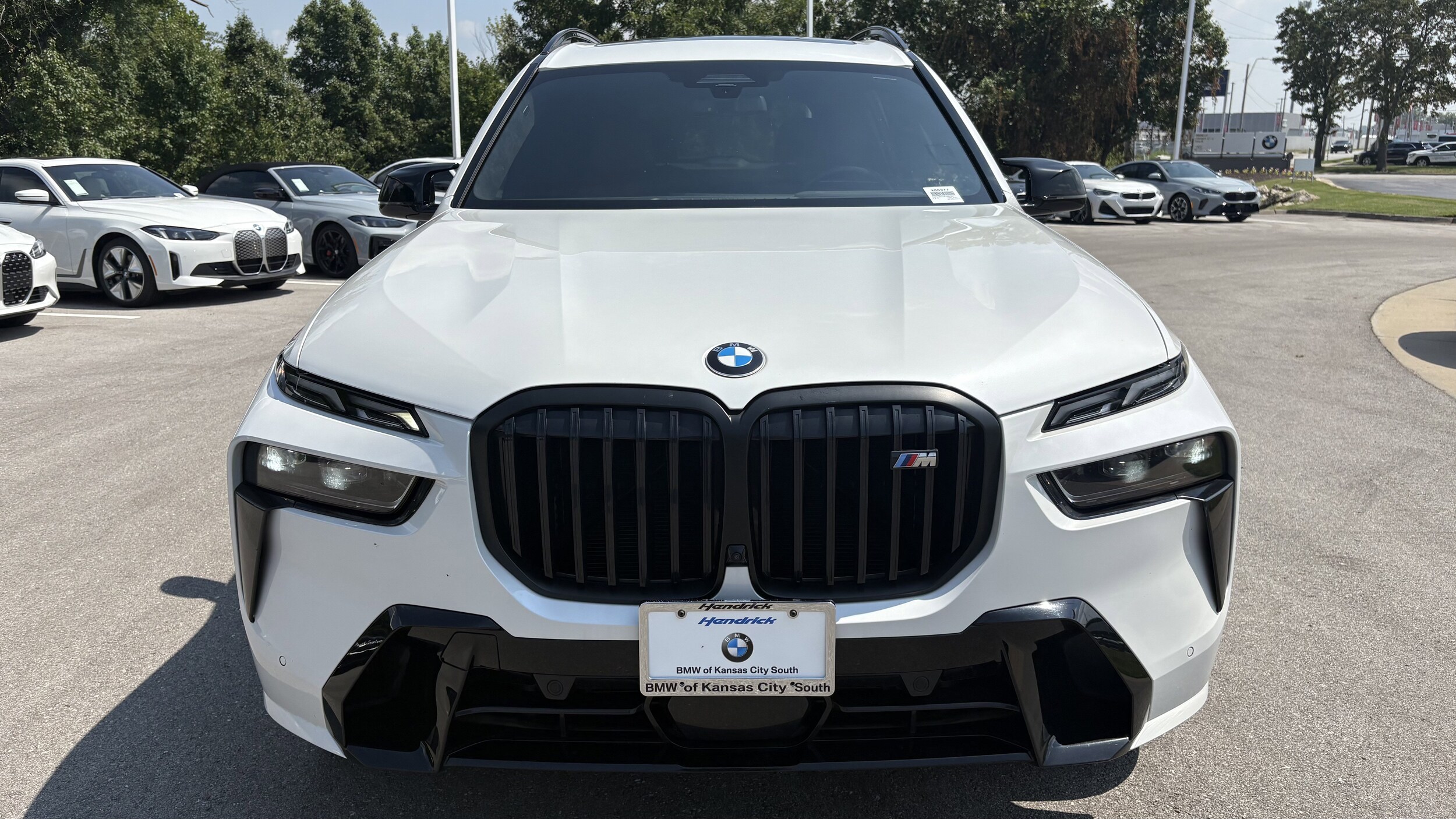 2023 Bmw X7 M60i photo 2