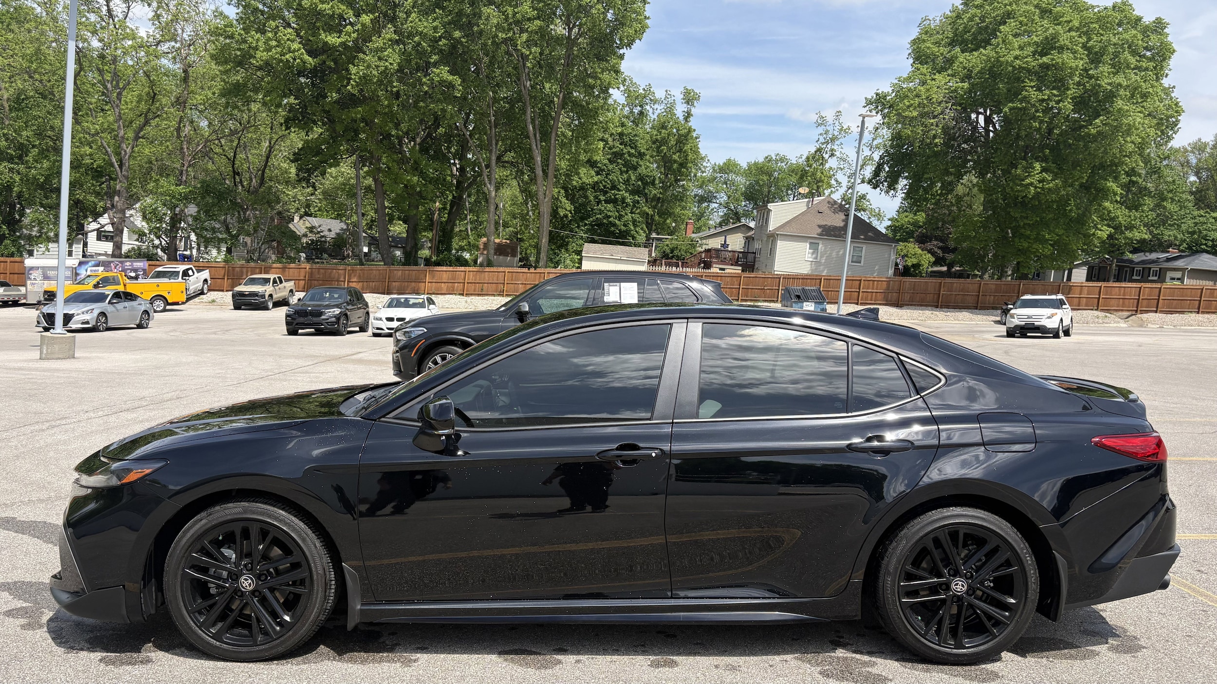 2025 Toyota Camry SE photo 6