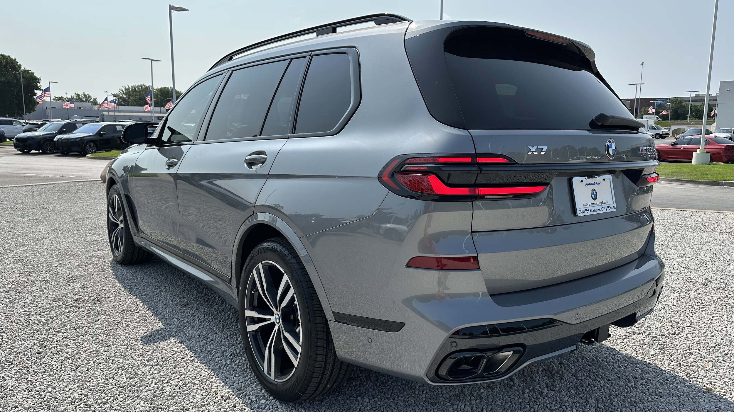 2026 BMW X7 M60i photo 6