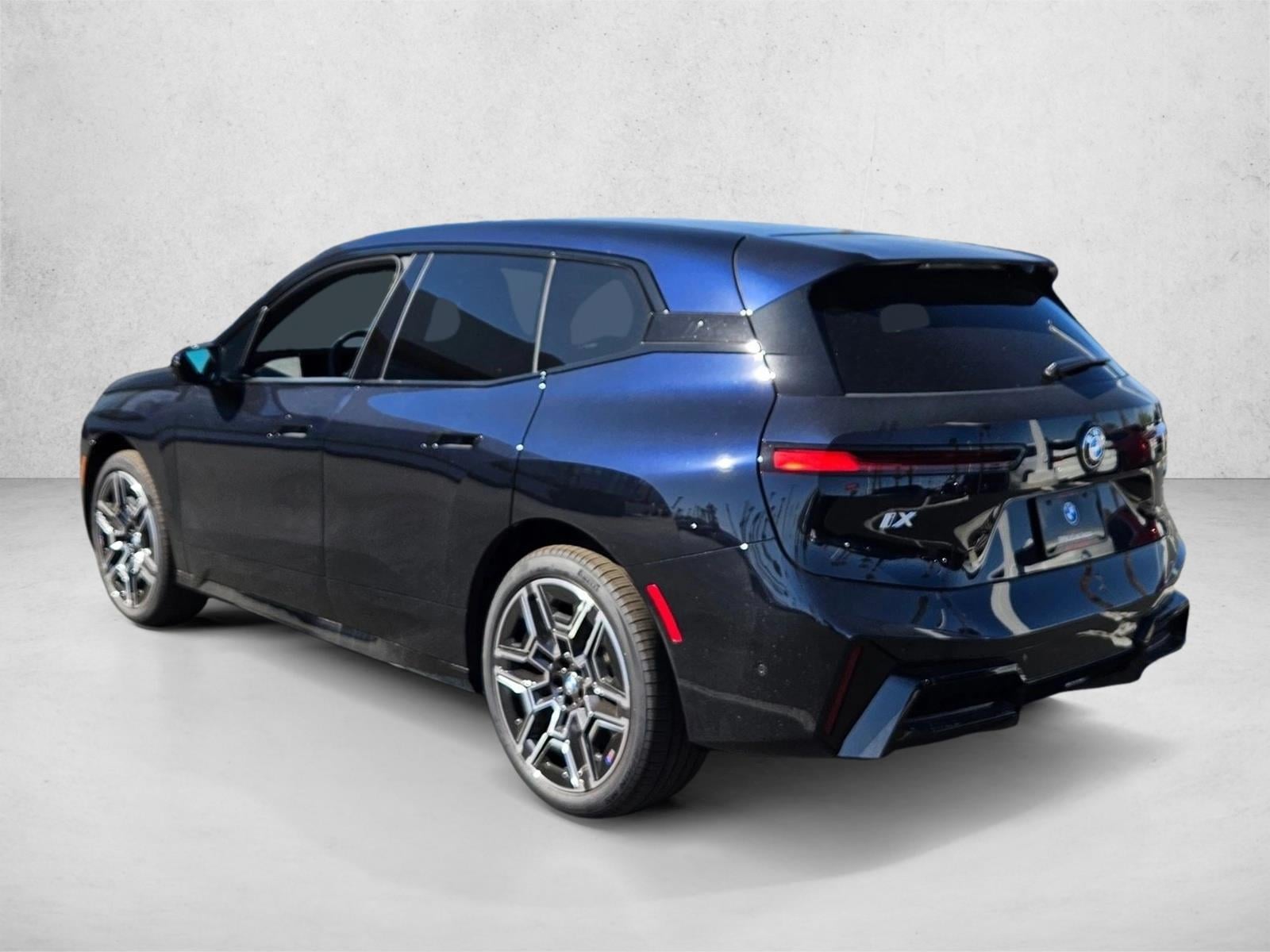 2026 BMW iX 60 - Photo 9