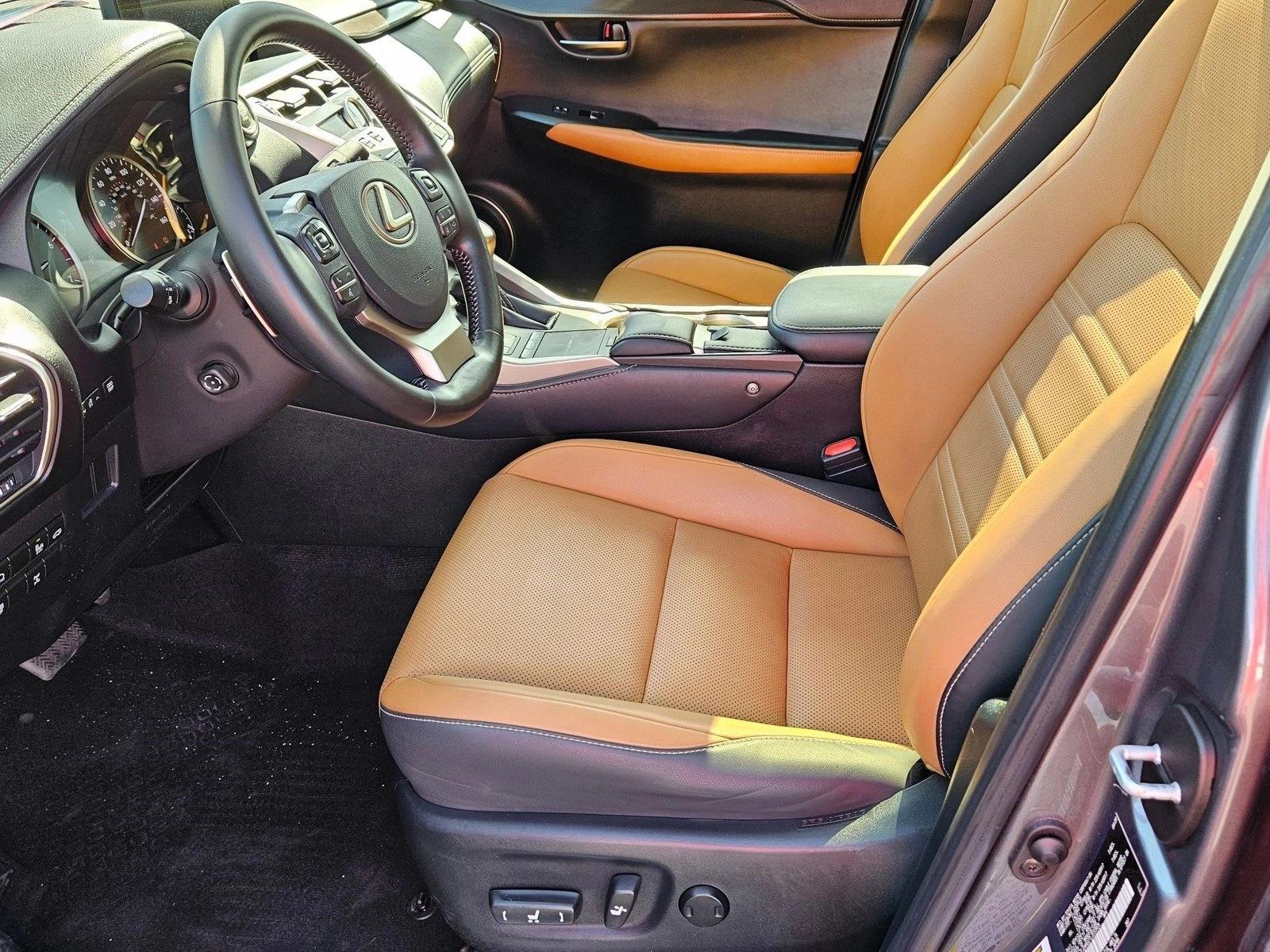 2020 Lexus NX 300 - Photo 16