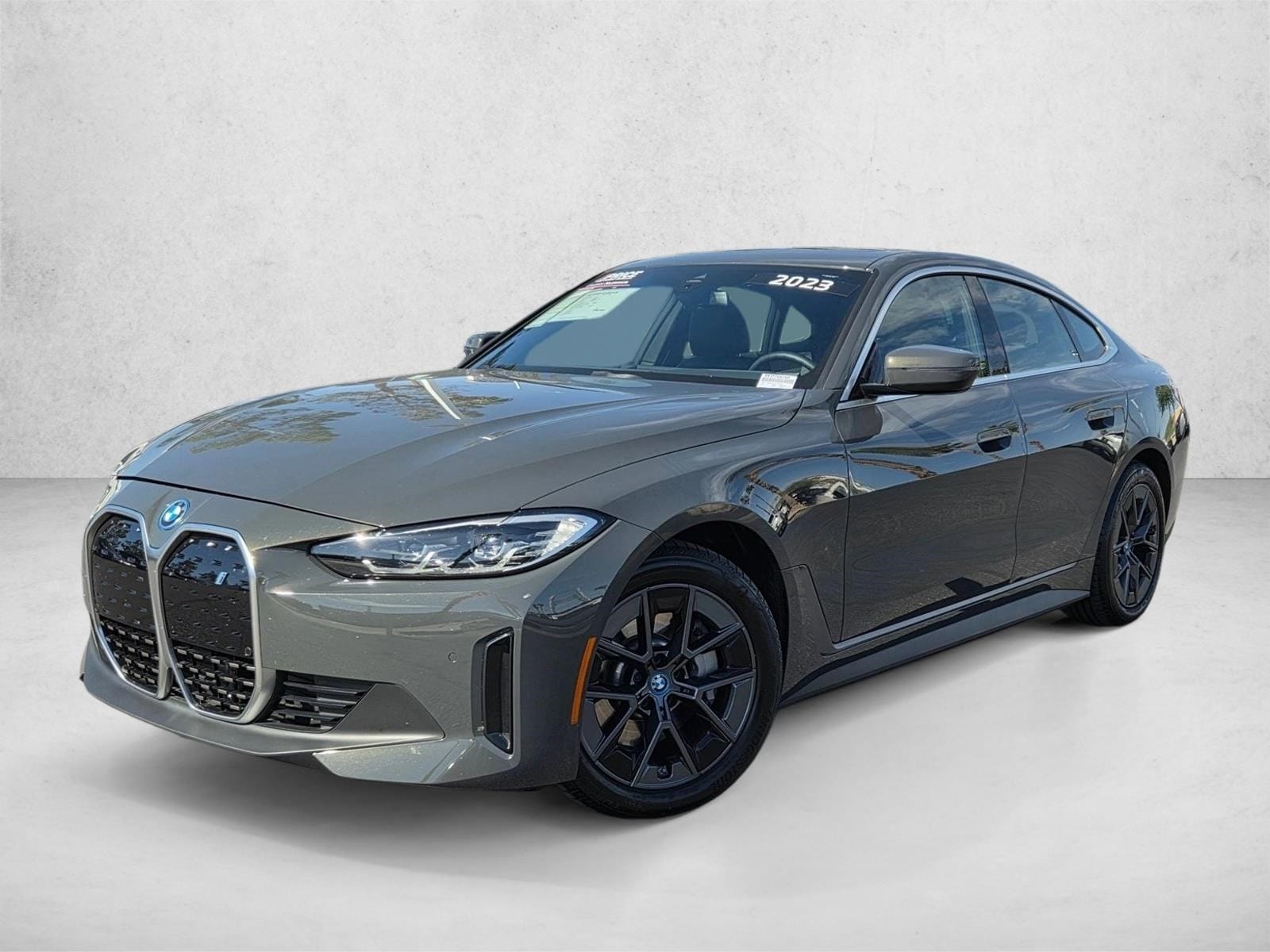 2023 BMW i4 eDrive40's photo