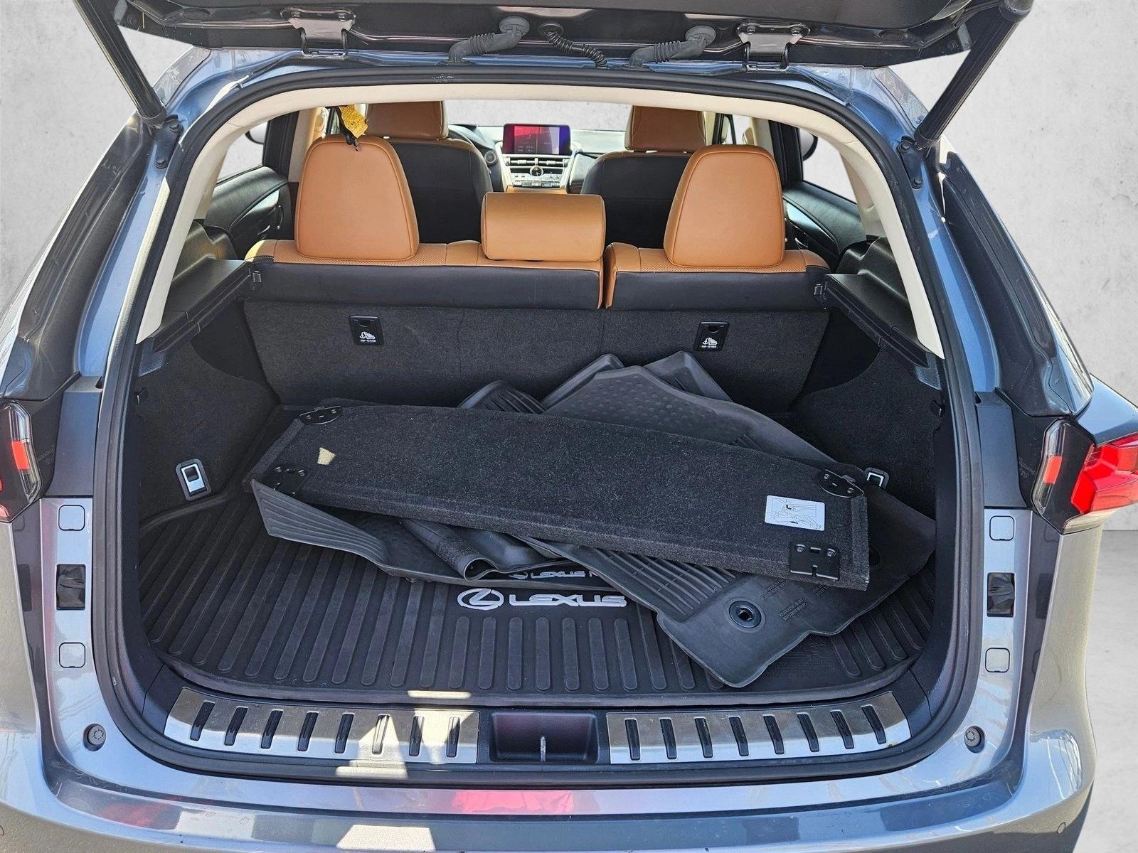 2020 Lexus NX 300 - Photo 6