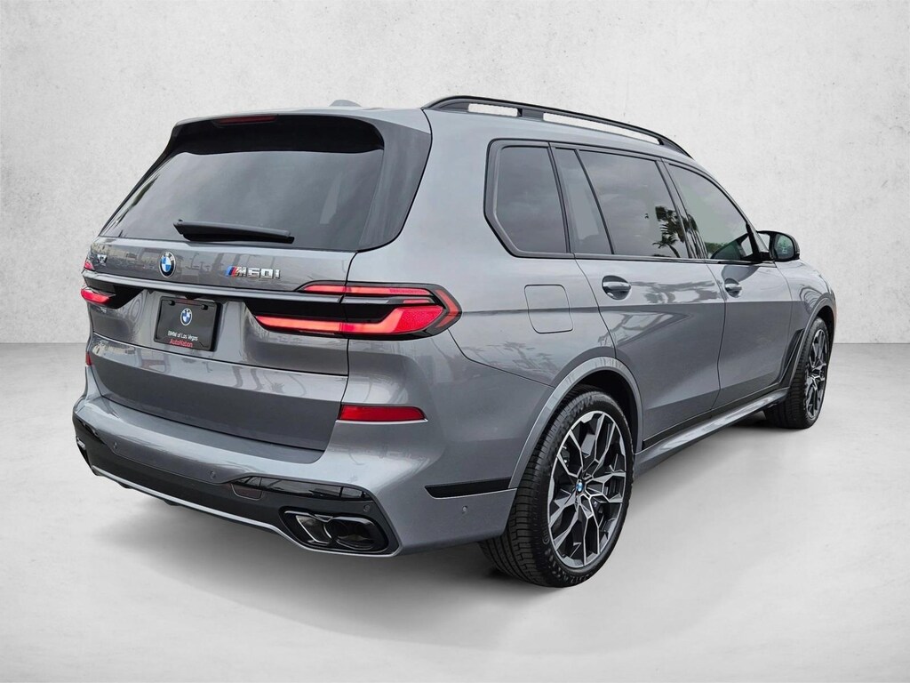 New 2026 BMW X7 M60i SUV