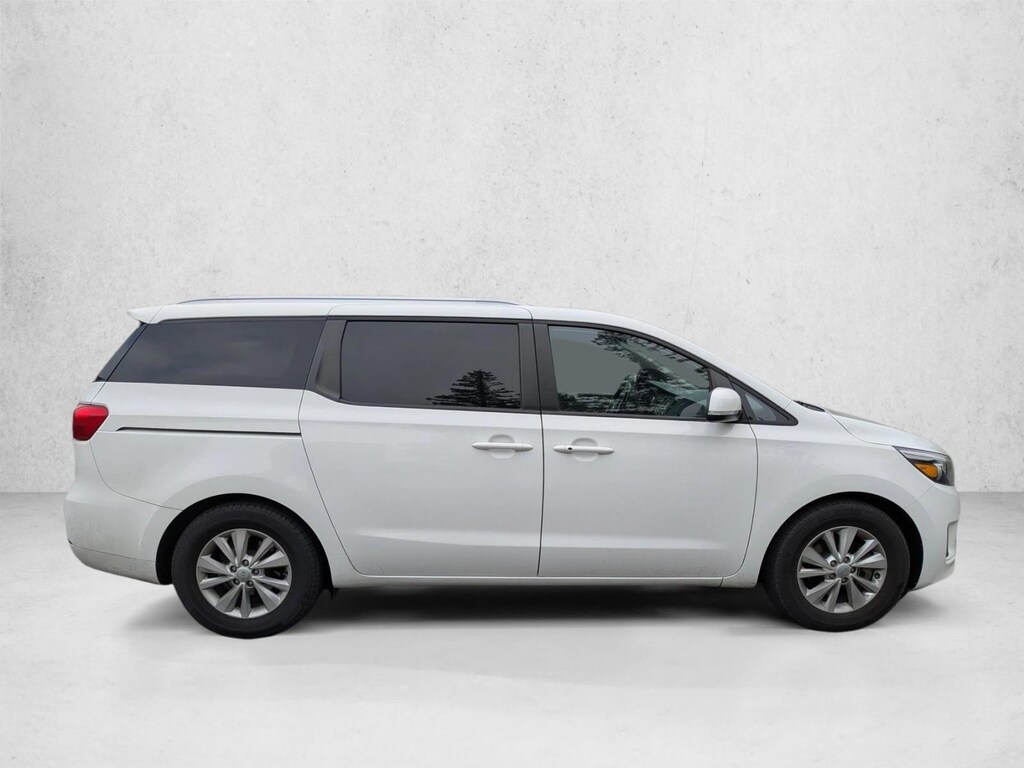 Used 2017 Kia Sedona LX Van Passenger Van