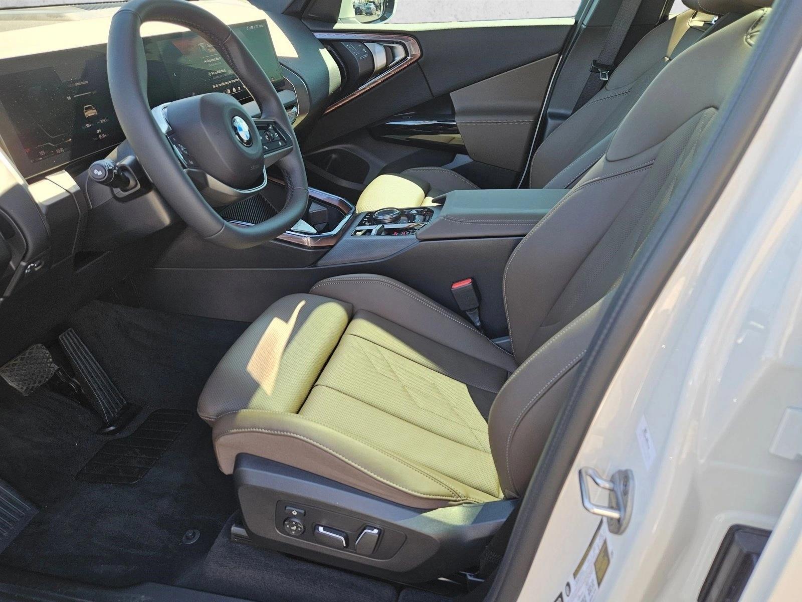 2026 BMW X3 30 - Photo 15