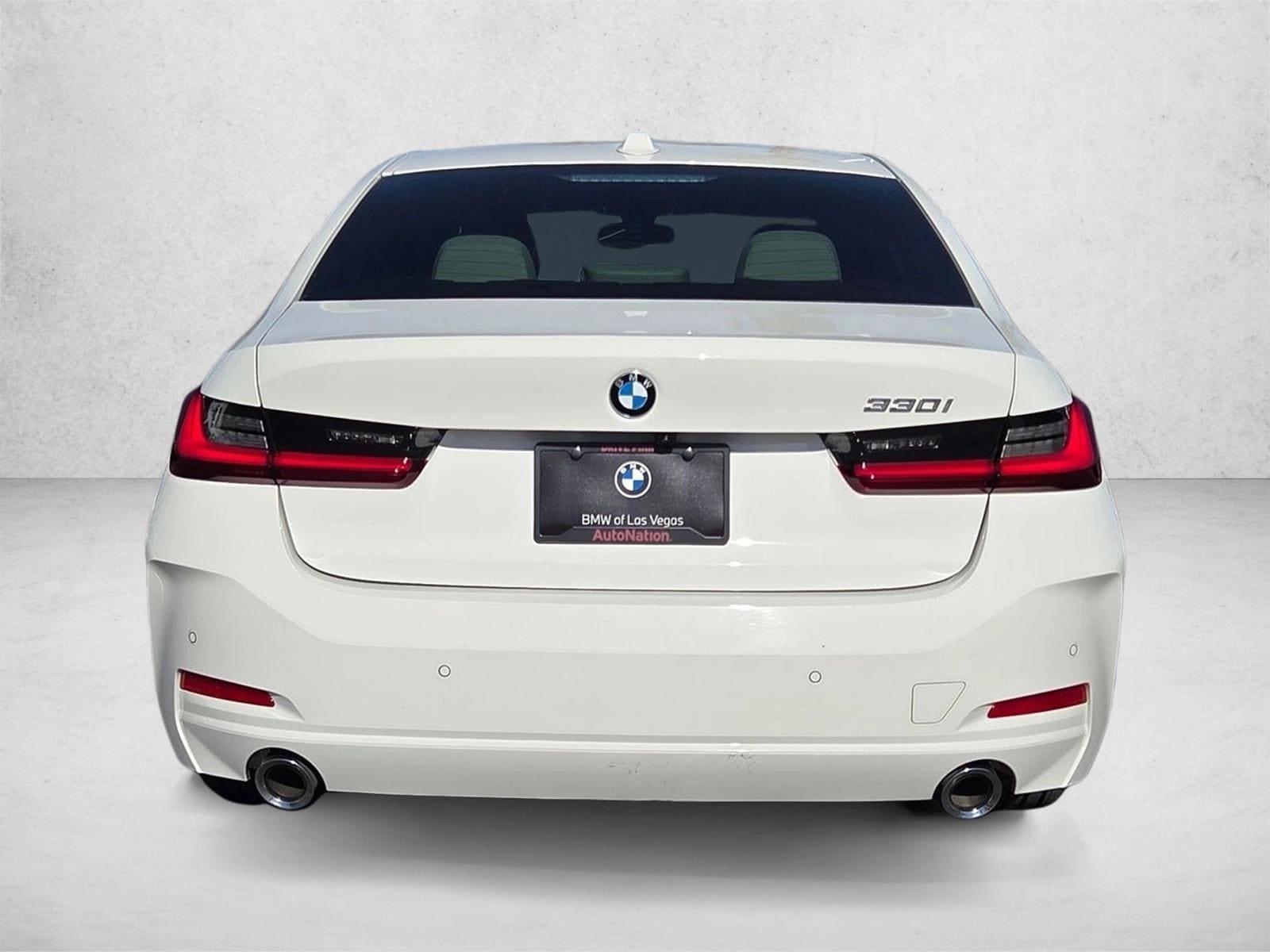 2026 BMW 3 Series 330i - Photo 7