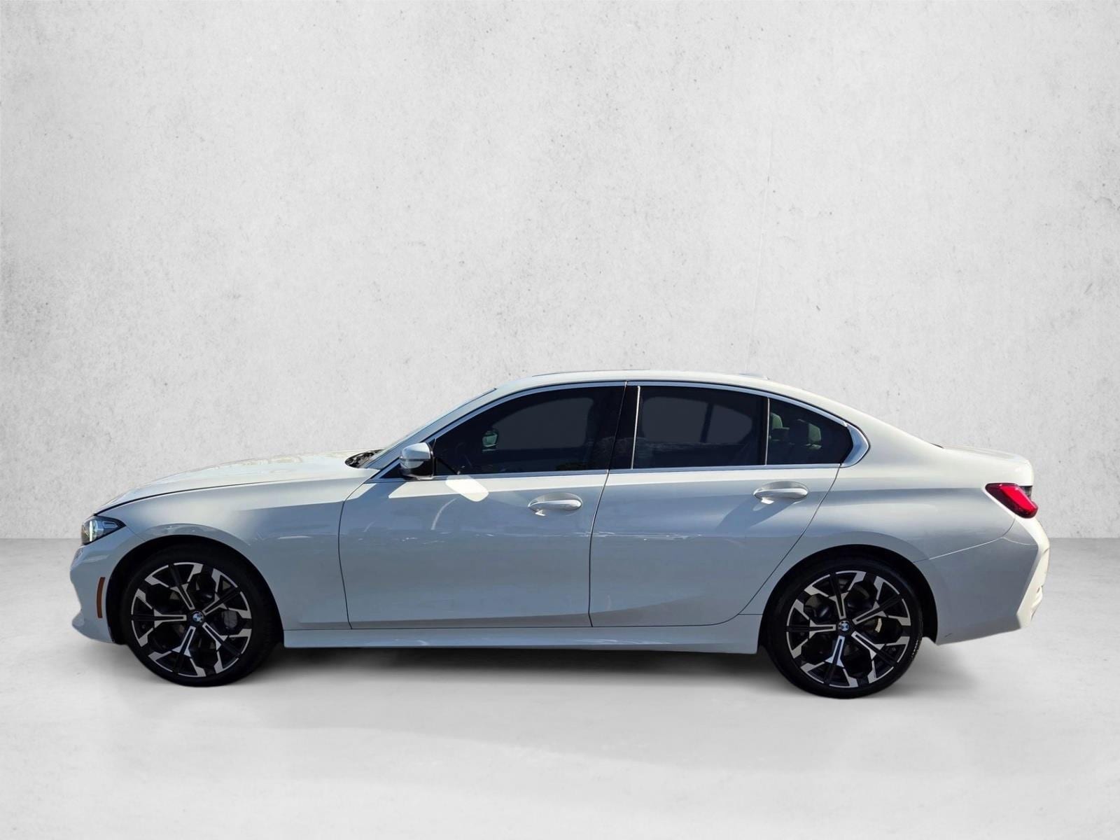 2026 BMW 3 Series 330i - Photo 9