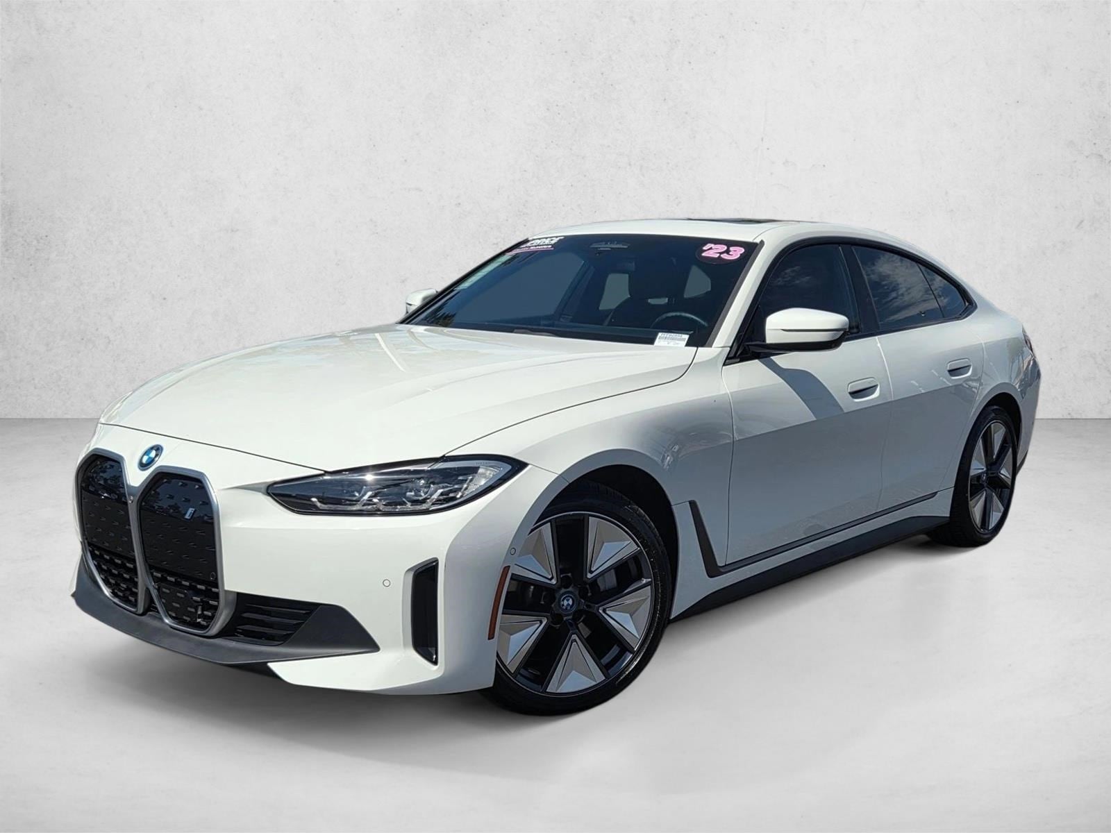 2023 BMW i4 eDrive40's photo