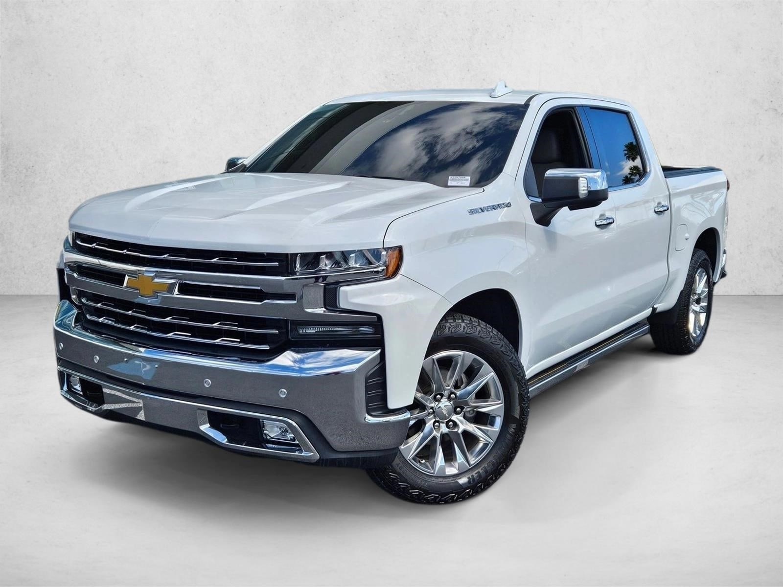 2019 Chevrolet Silverado 1500 LTZ Crew Cab Short Box's photo
