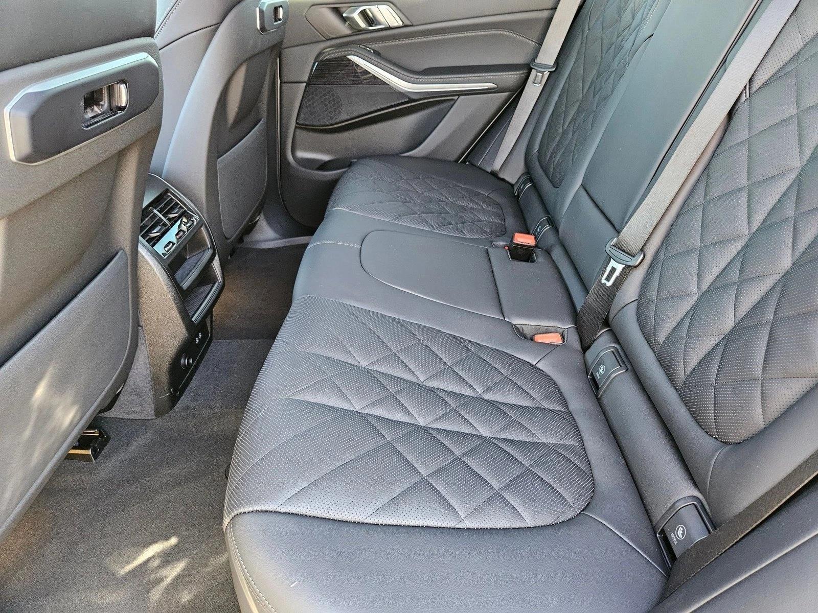 2026 BMW X5 40i - Photo 16